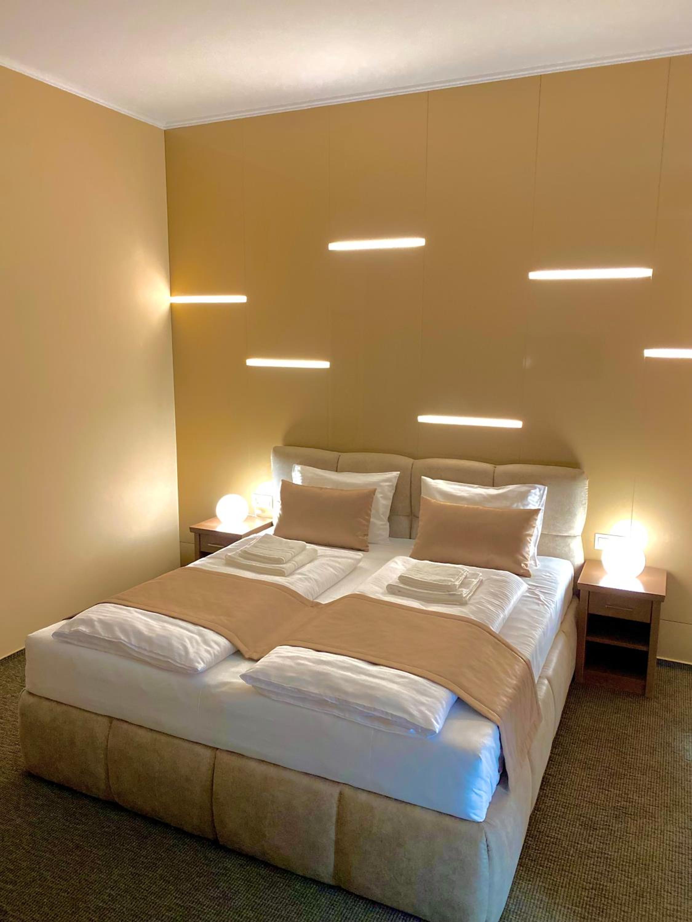 Superior King Room photo 1