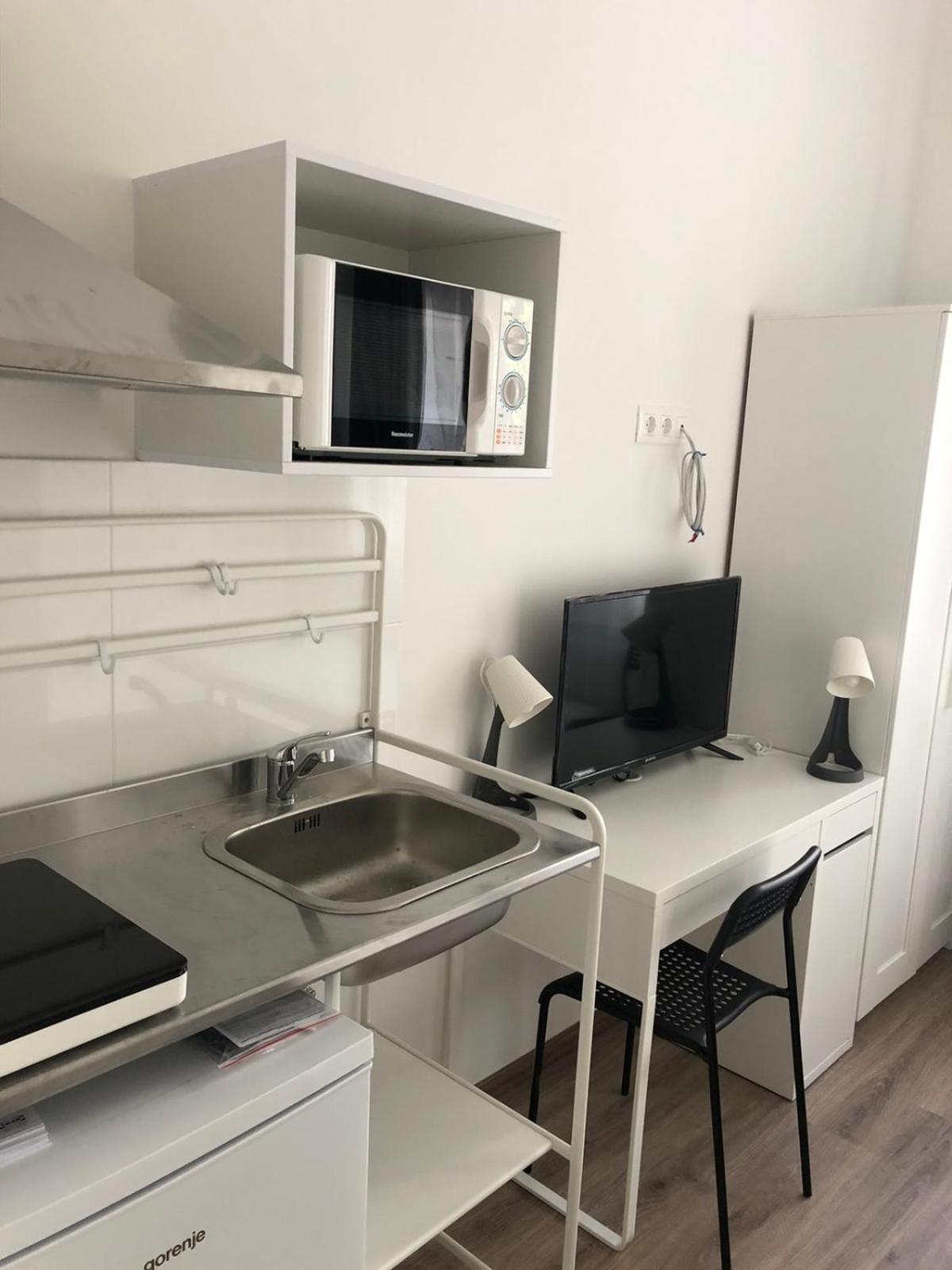 Studio Apartment - Photo 7