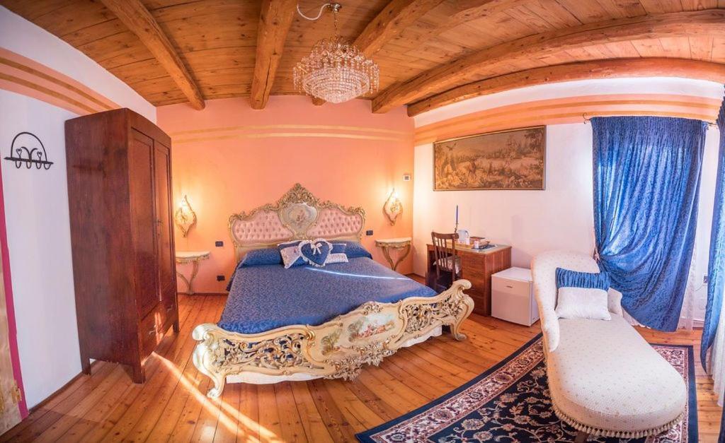 Double Room with Mountain View - Photo 4