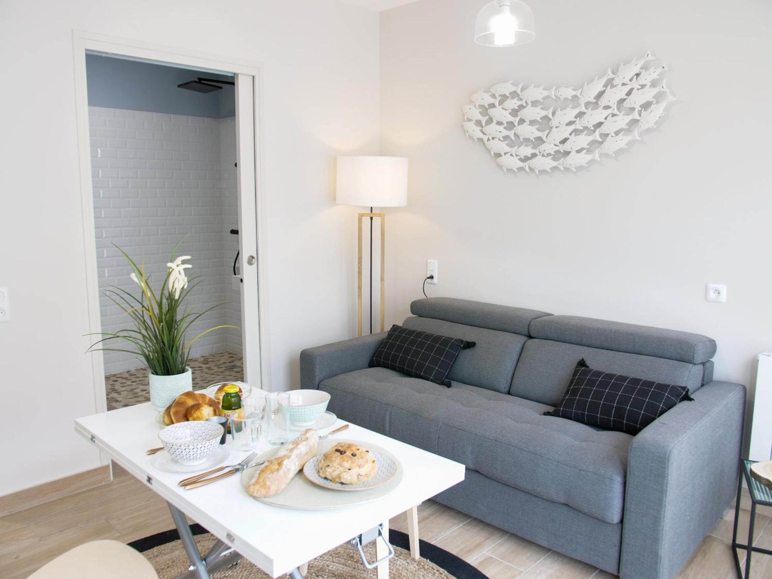 Studio Apartment photo 2
