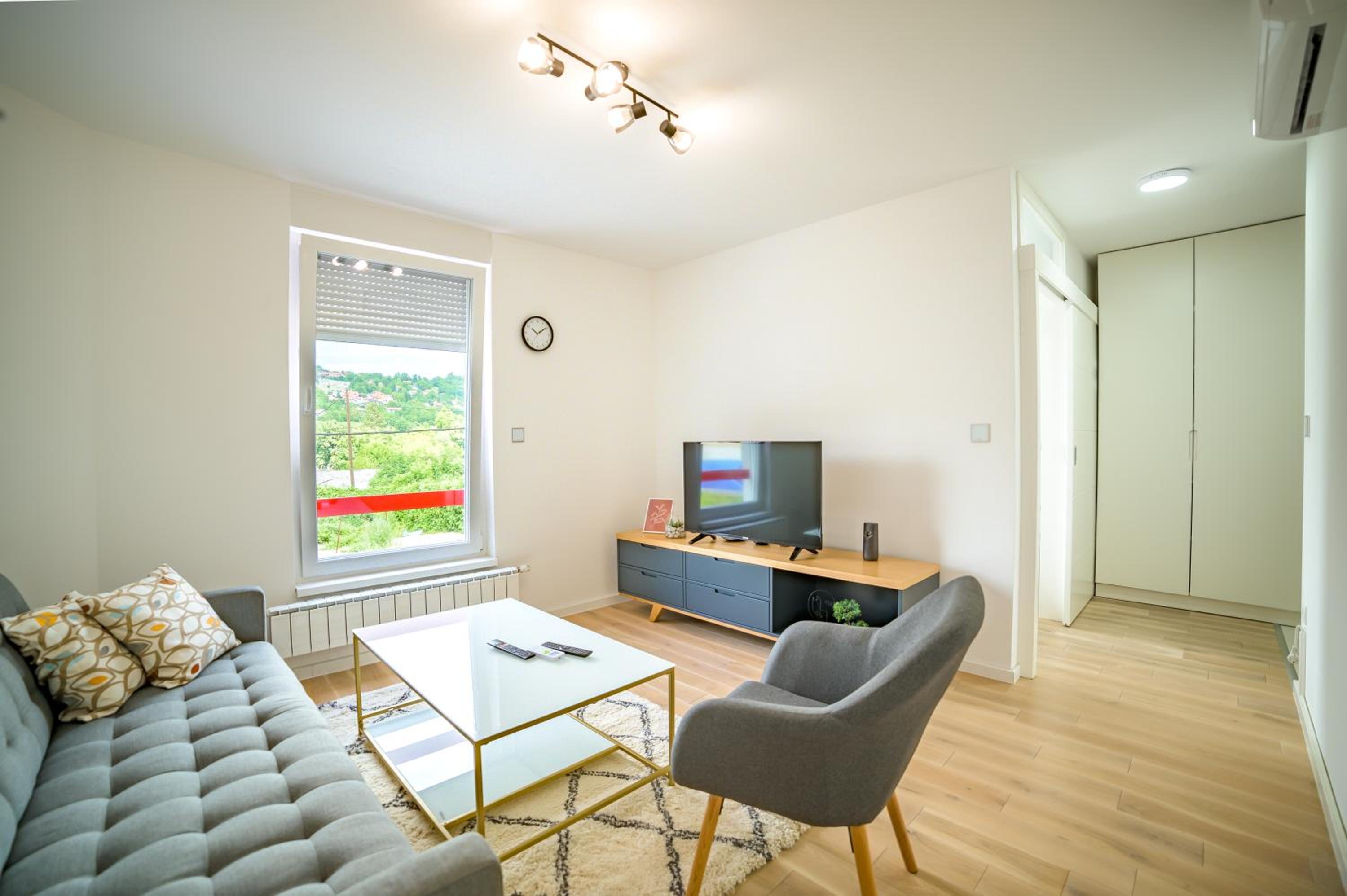 One-Bedroom Apartment