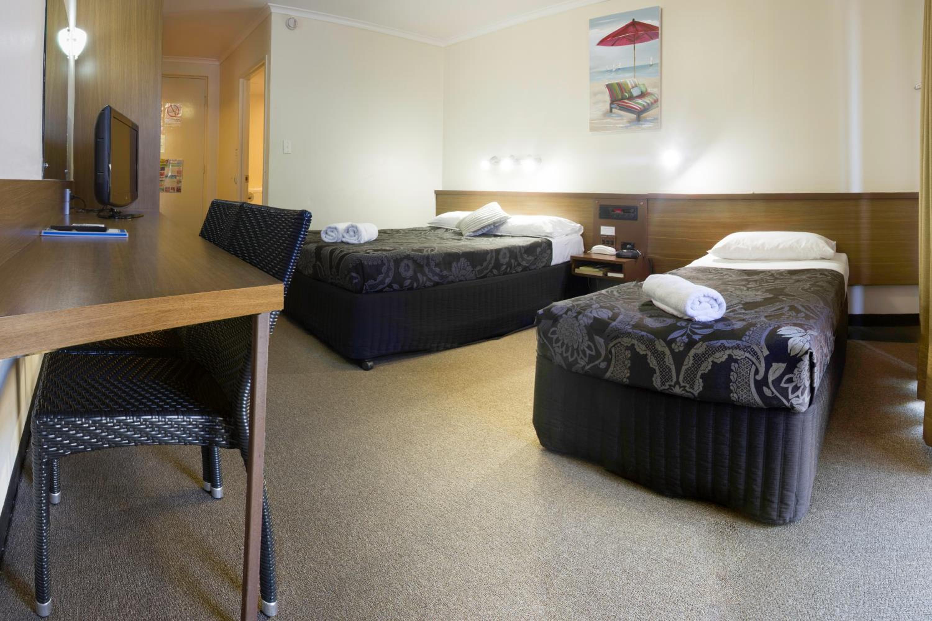 Executive Twin Room - Photo 5
