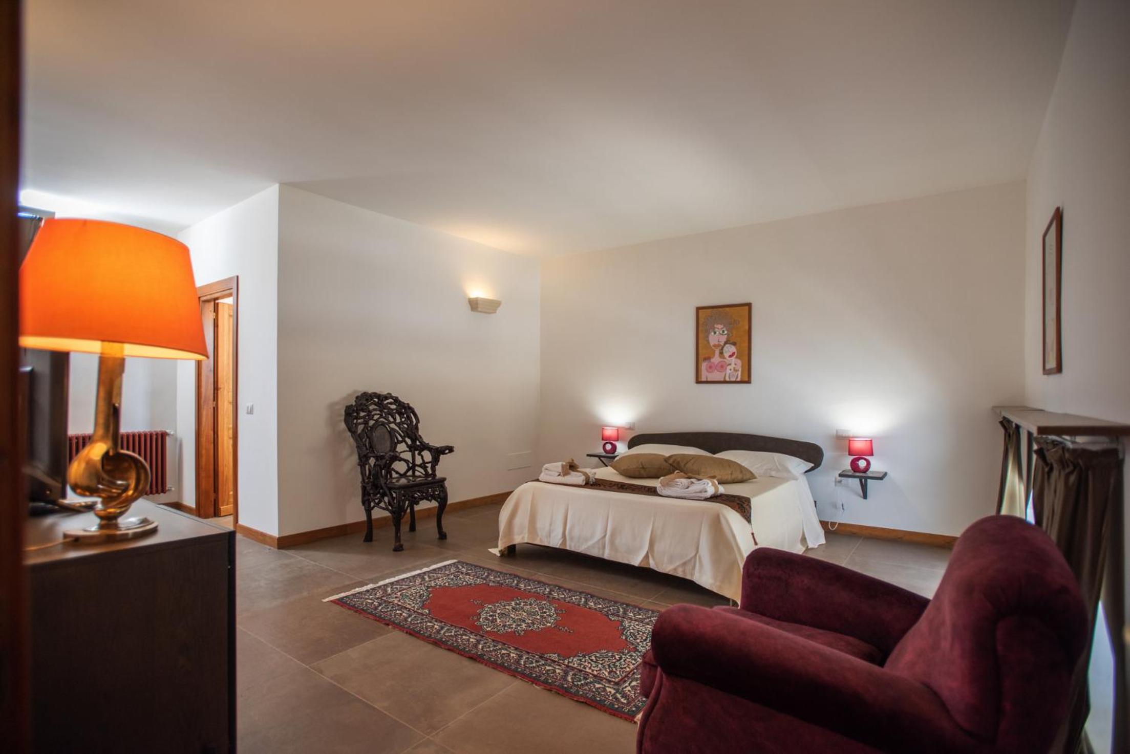 Suite with Terrace - Photo 4