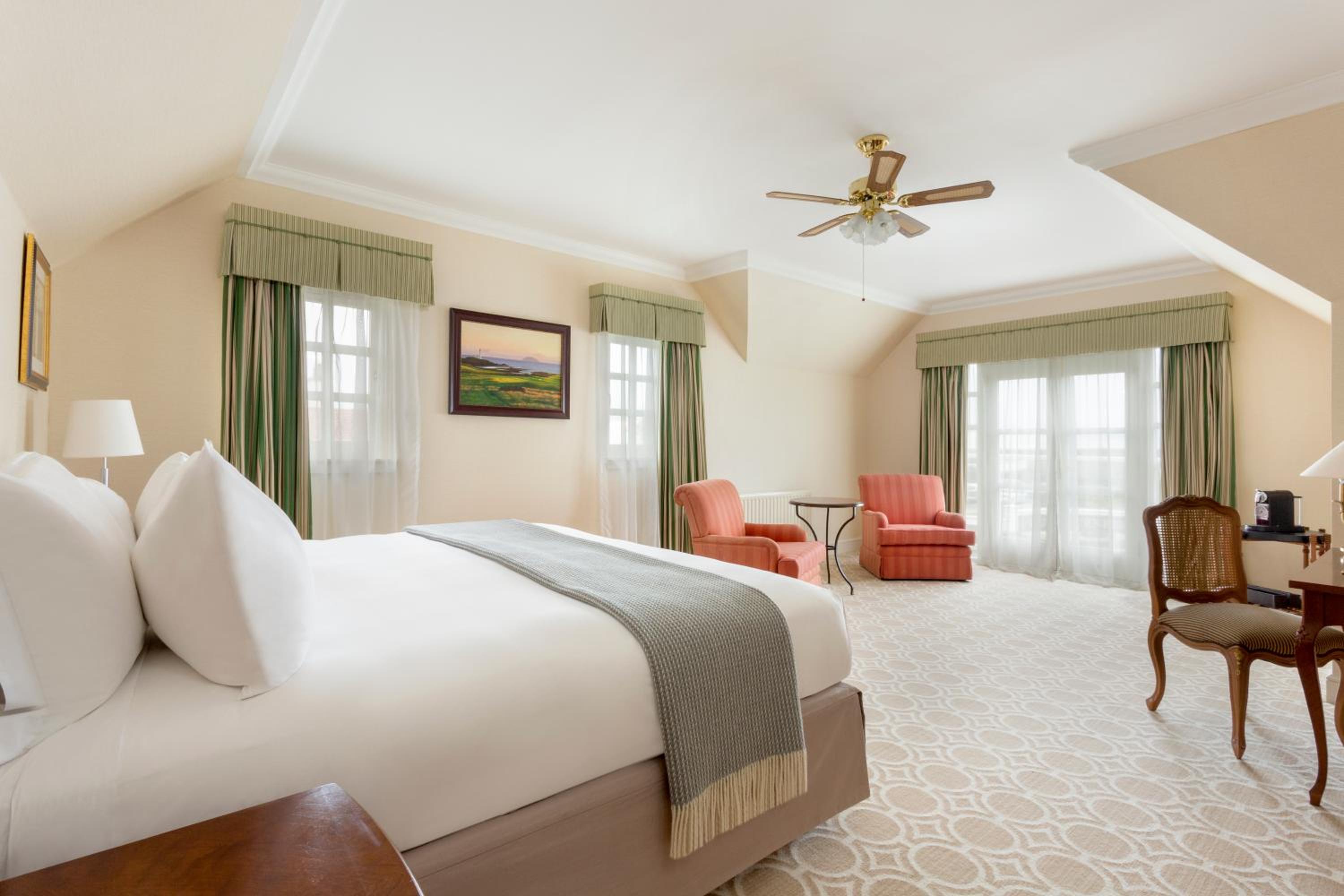 Double or Twin Room - Photo 2