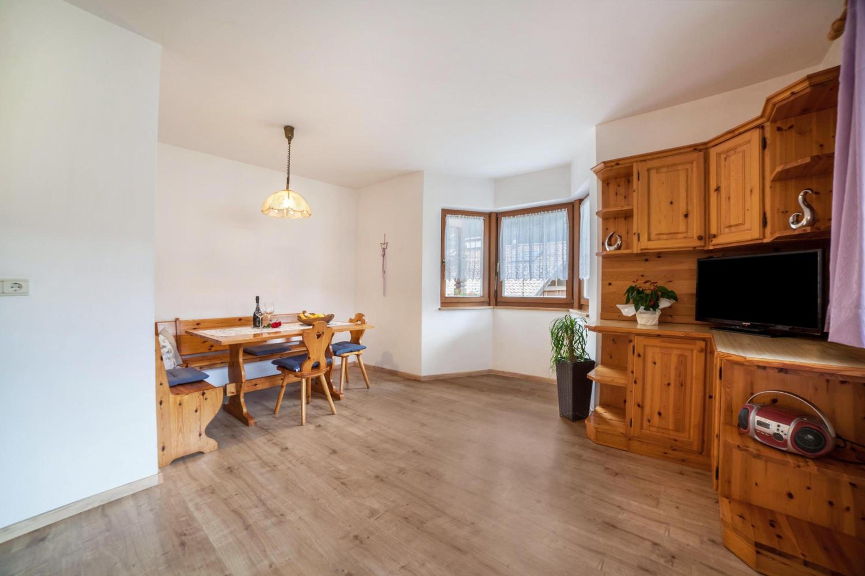 Superior One-Bedroom Apartment with Balcony - Photo 19