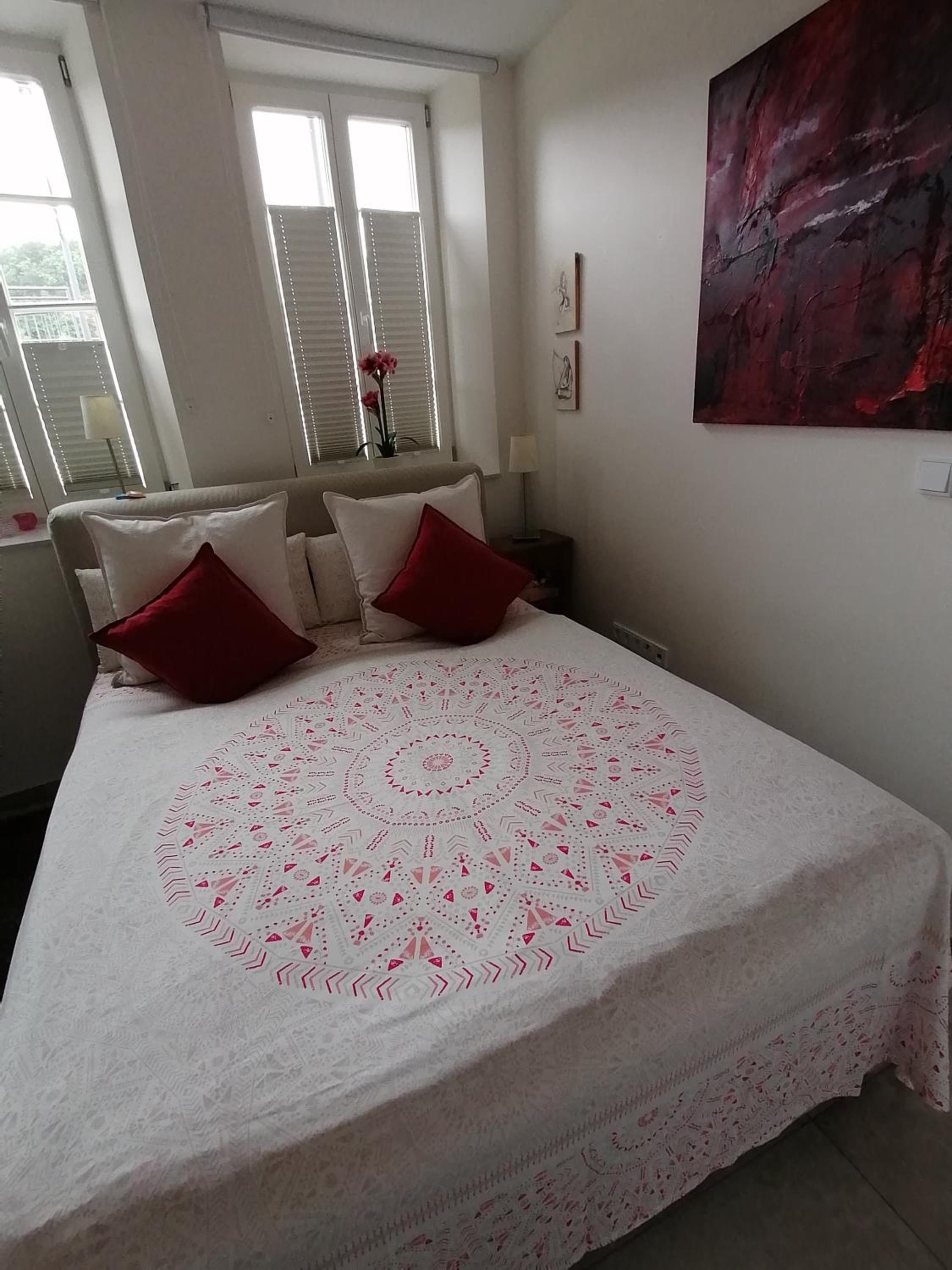 Apartment photo 2