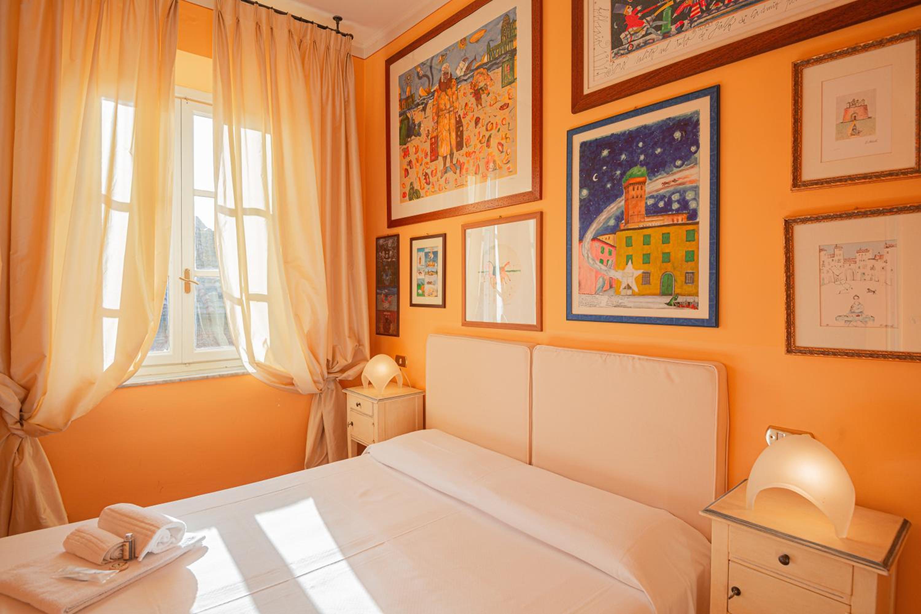 Double Room - Photo 3