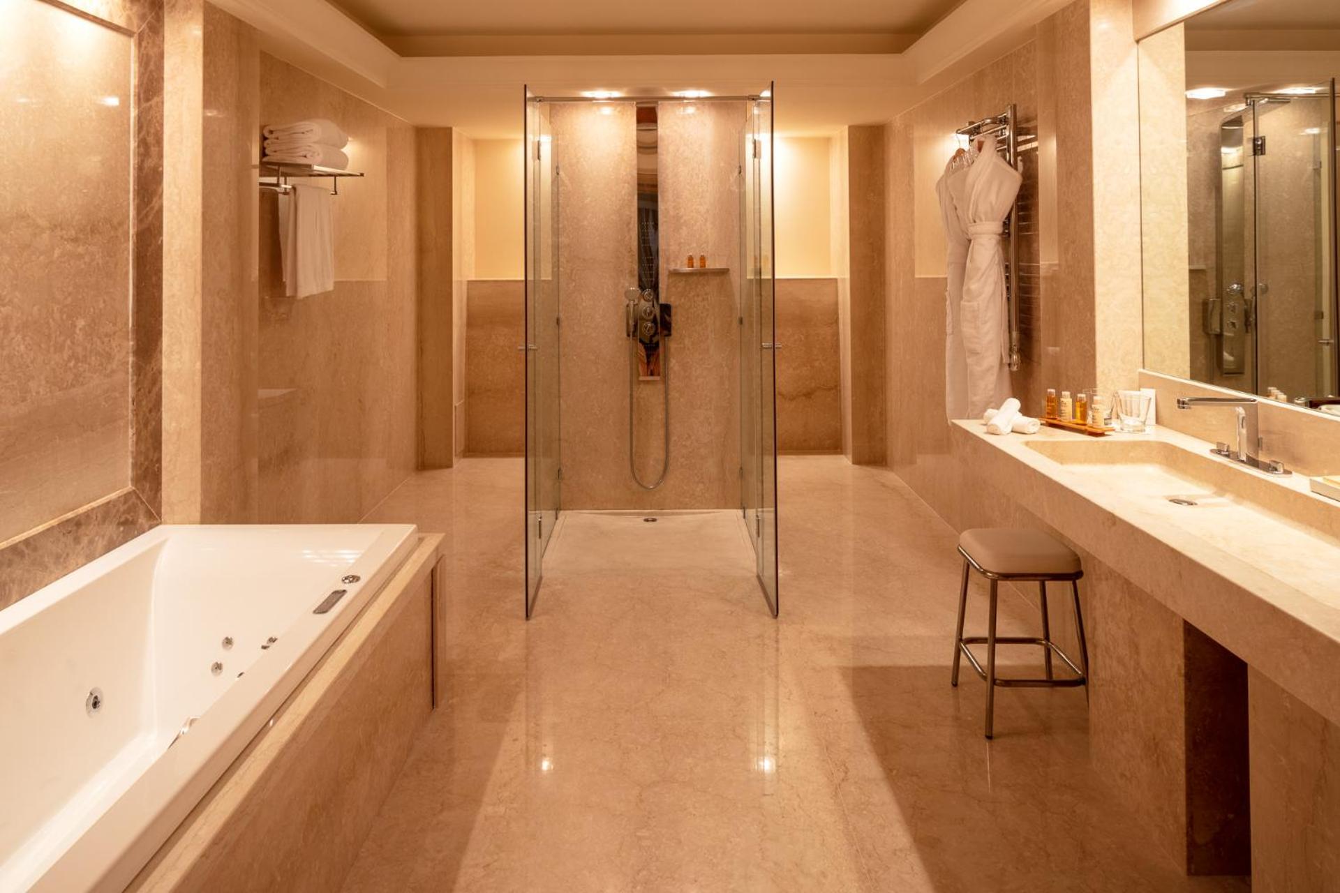 Presidential Suite photo 2