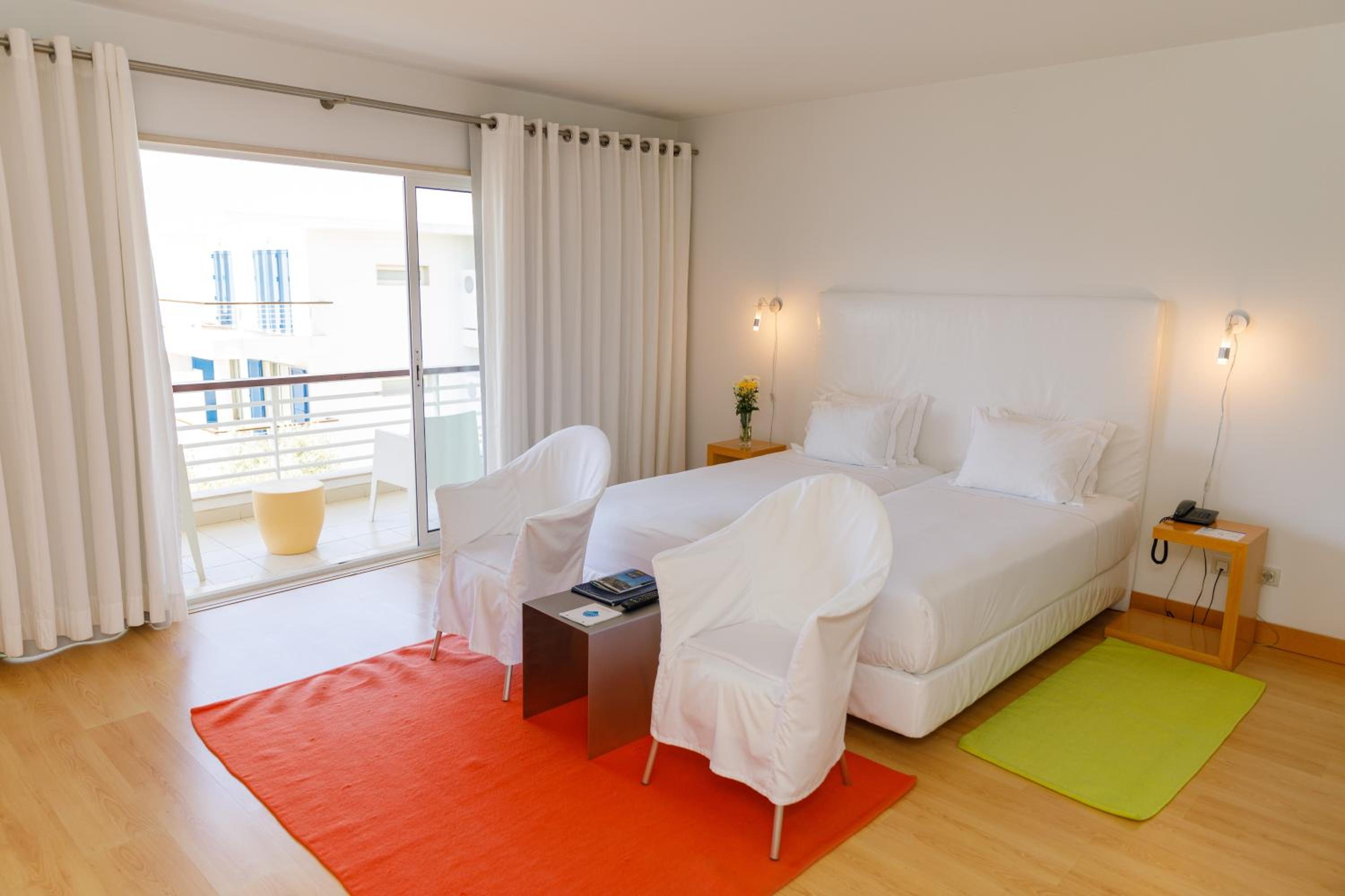 Superior Studio with Pool or Marina View - Photo 5