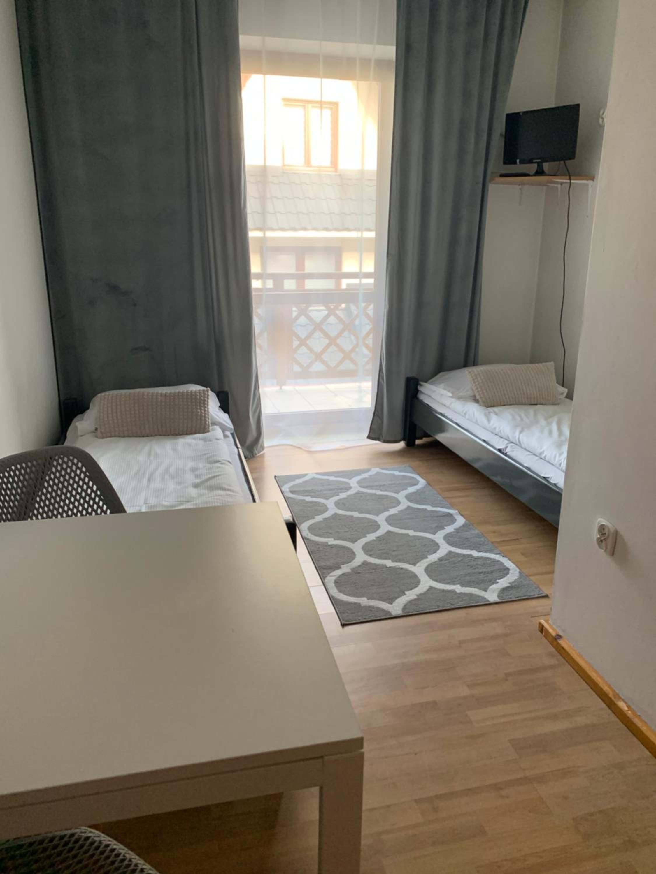 Standard Twin Room with Mountain View - Photo 1