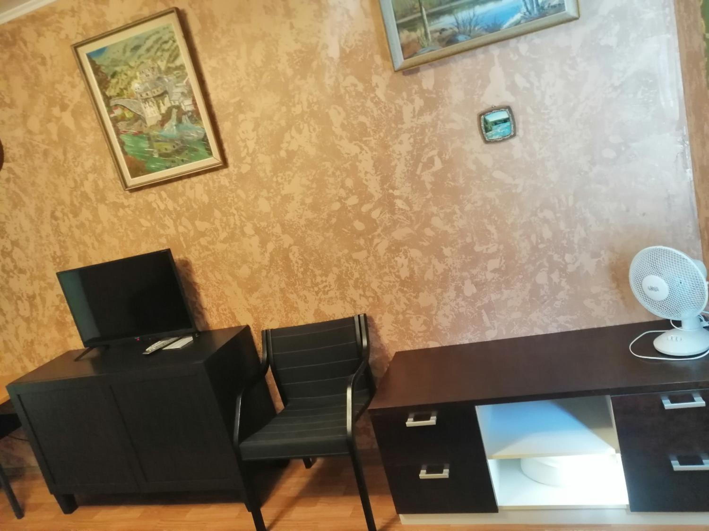 Apartment with Park View - Photo 4