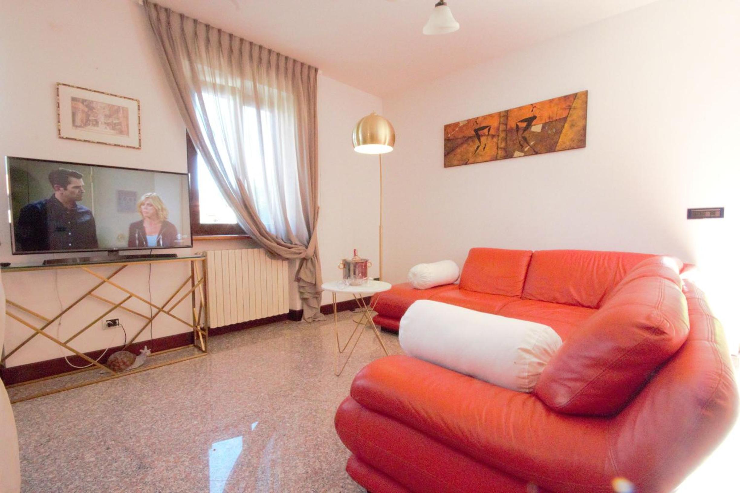 Two-Bedroom Apartment with Lake View (5 Adults) - Borgo 1