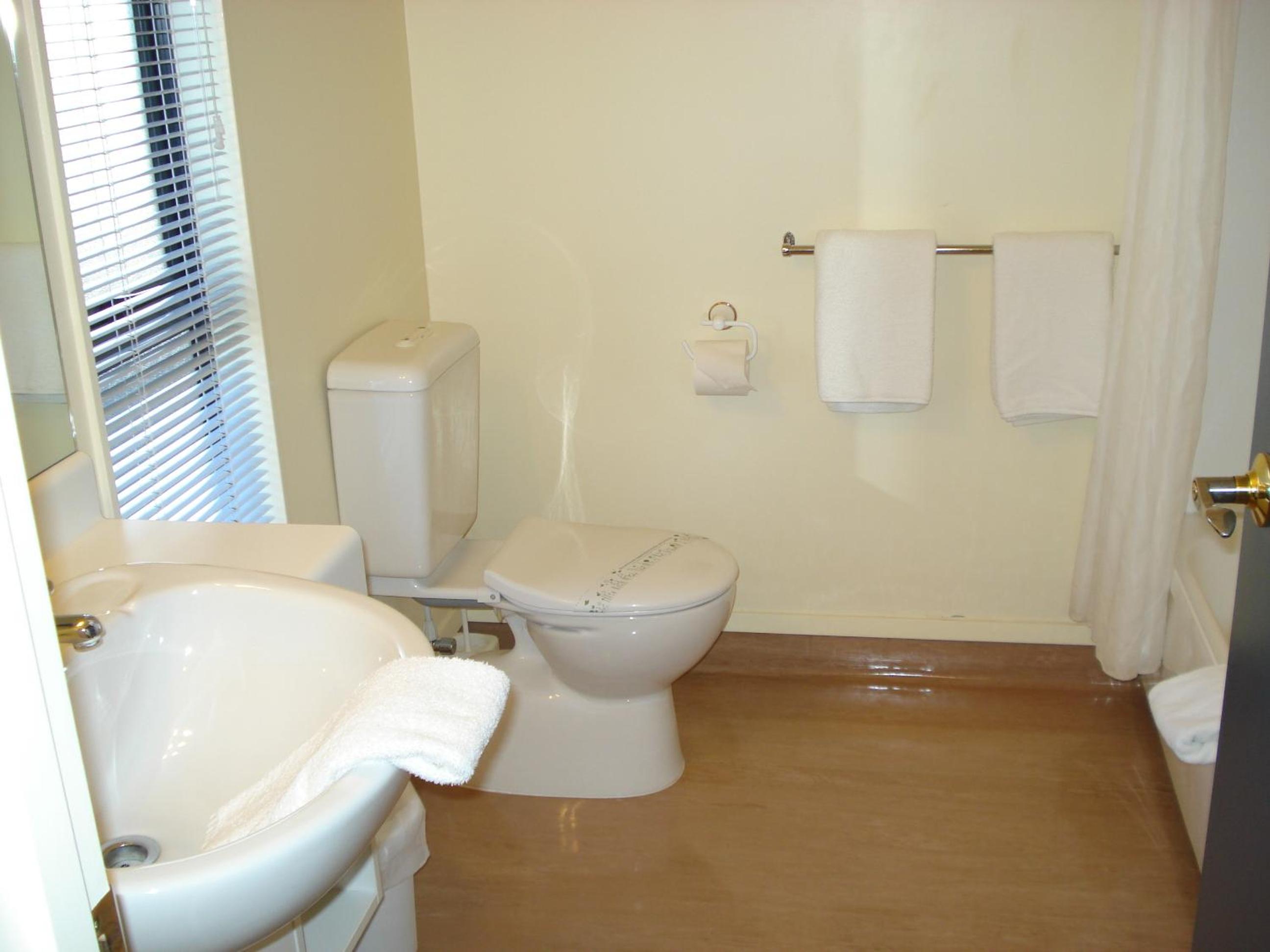 Double or Twin Room with Bathroom photo 2