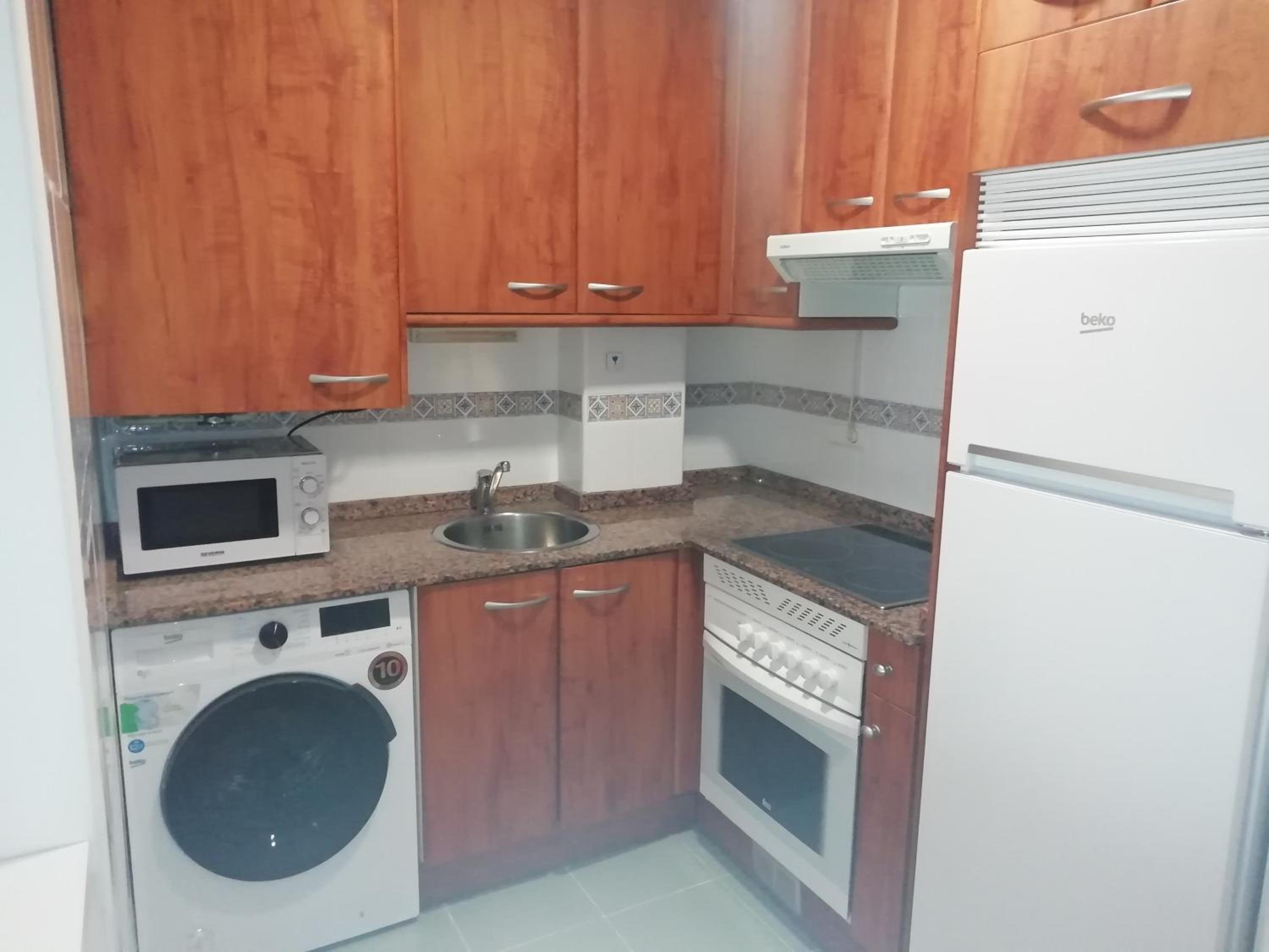 Two-Bedroom Apartment - Photo 2