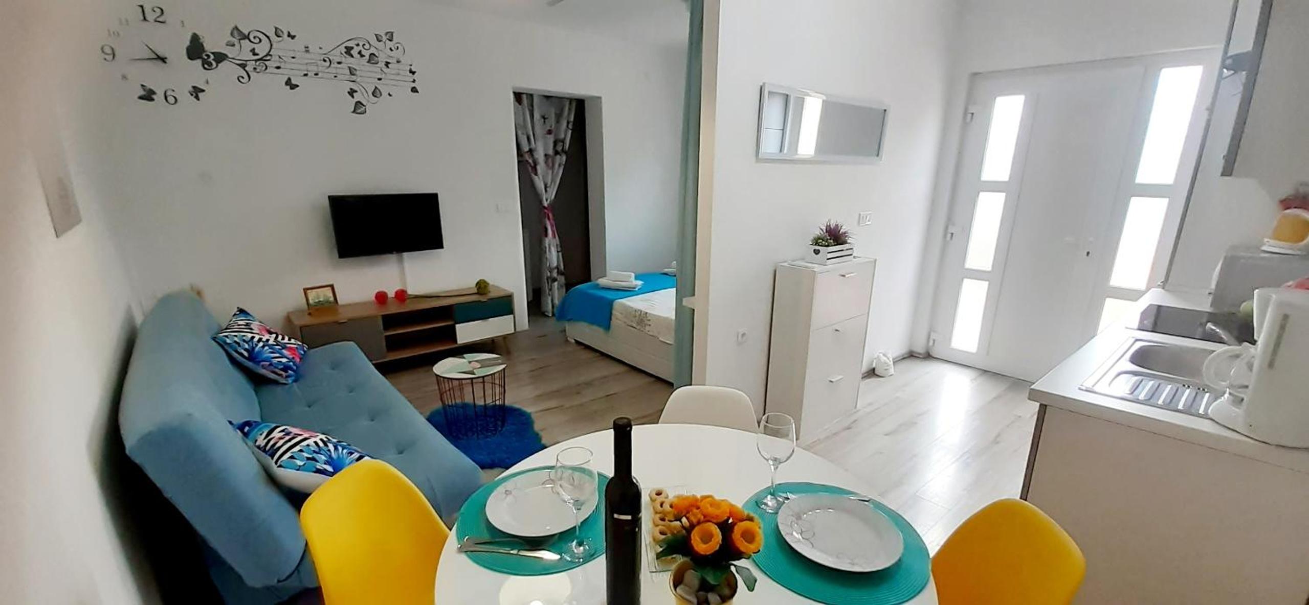 Studio Apartment