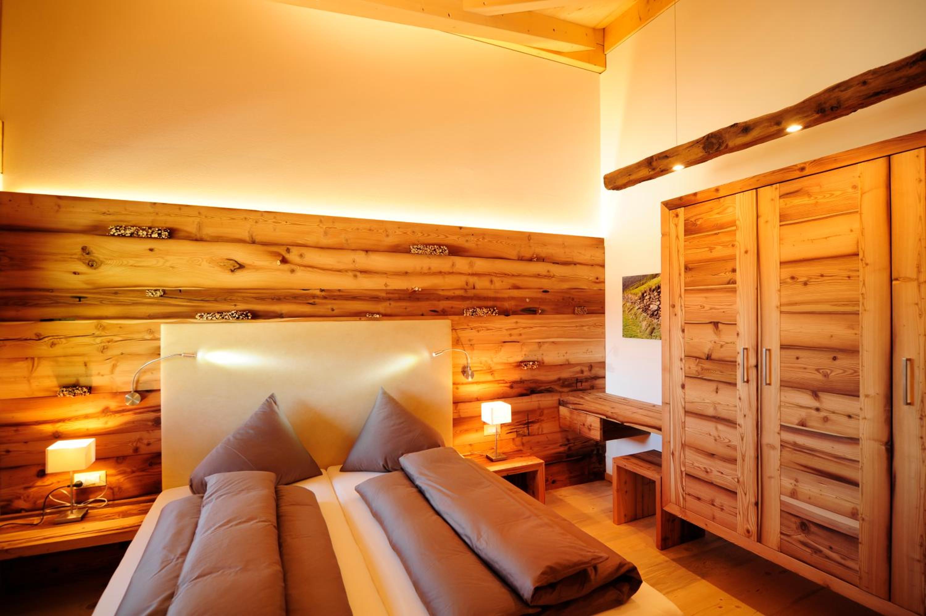 Suite with Mountain View photo 3