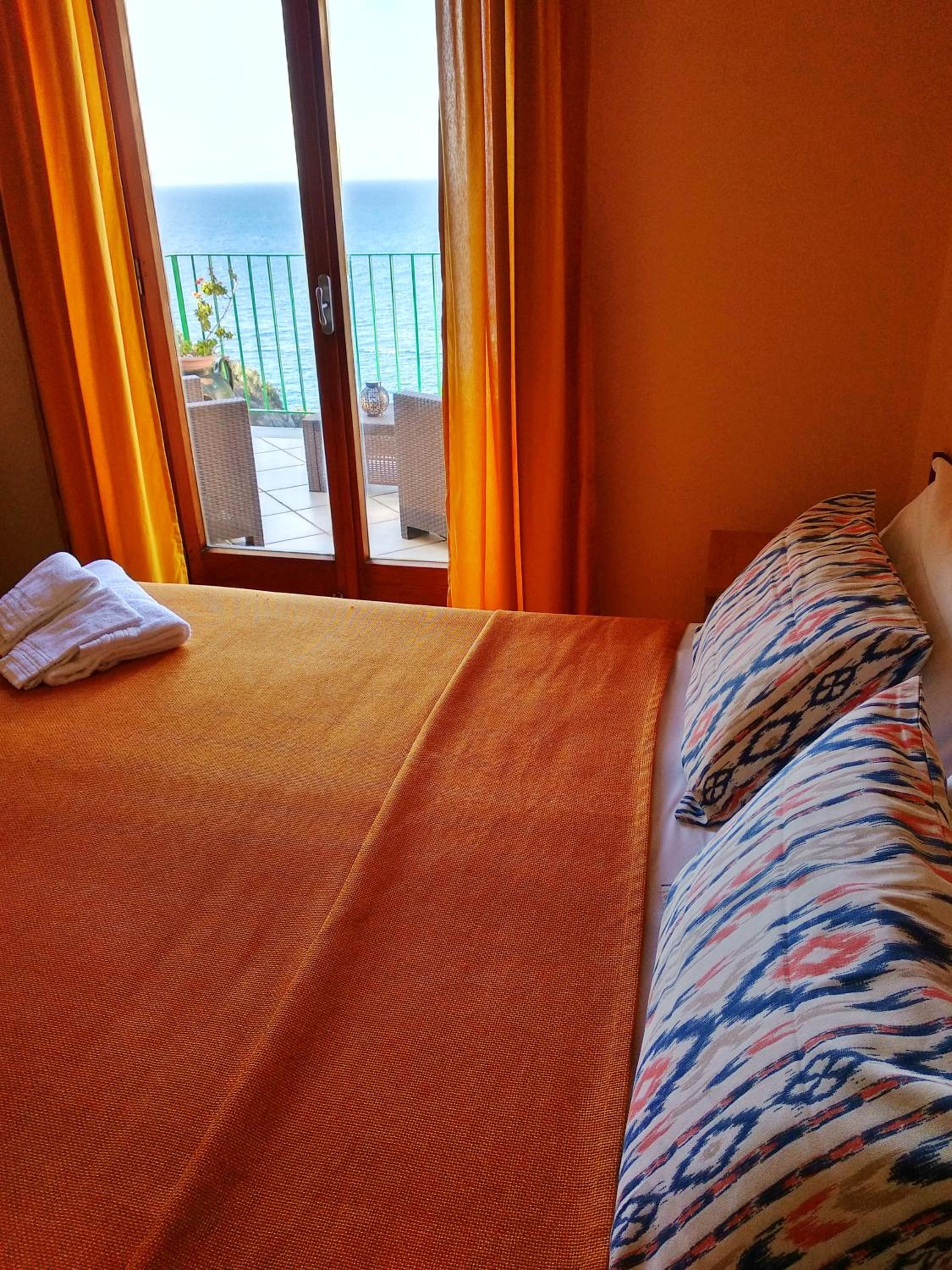 Double Room with Balcony and Sea View
