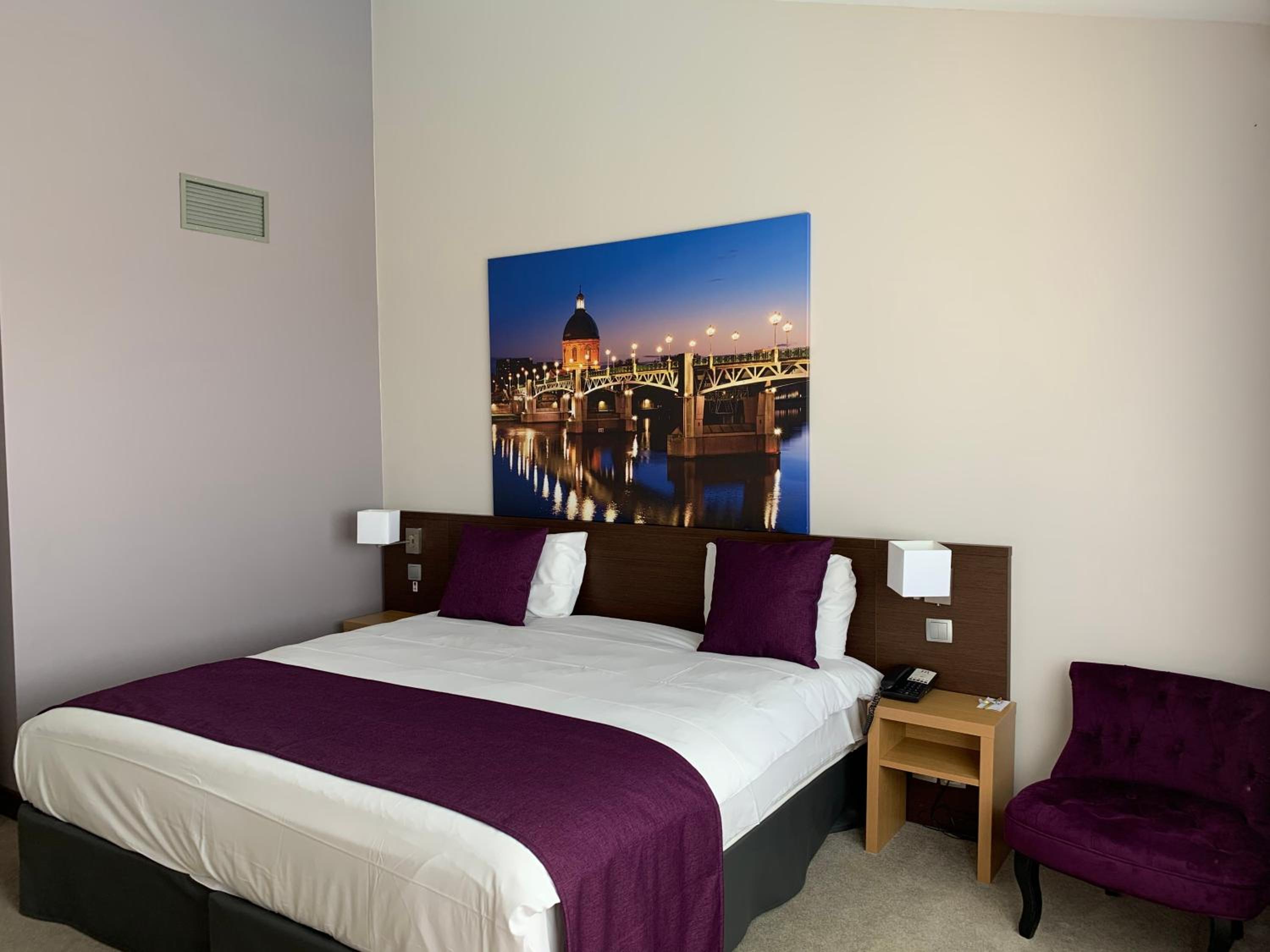 Standard Double Room - Photo 4