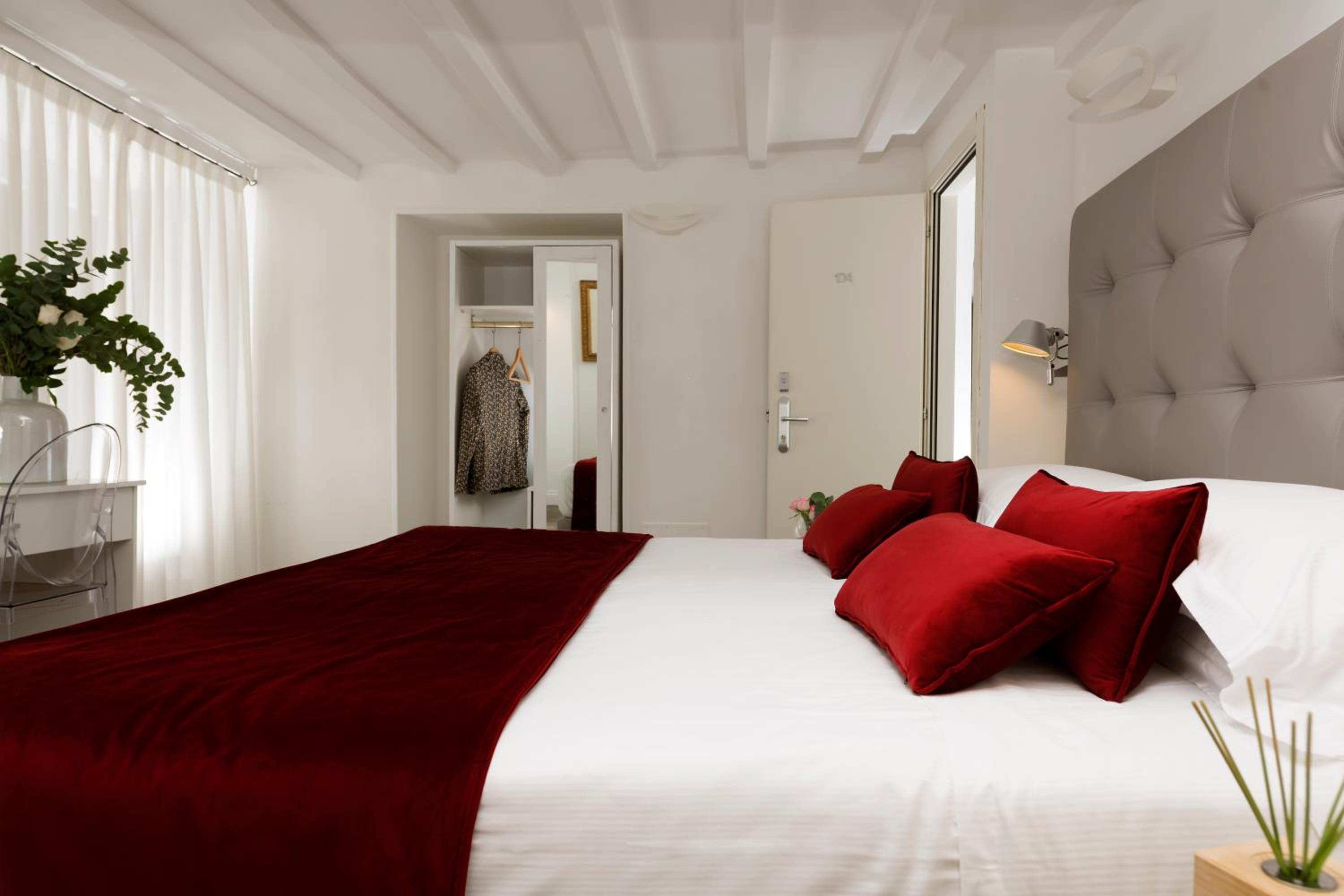 Small Double Room photo 2