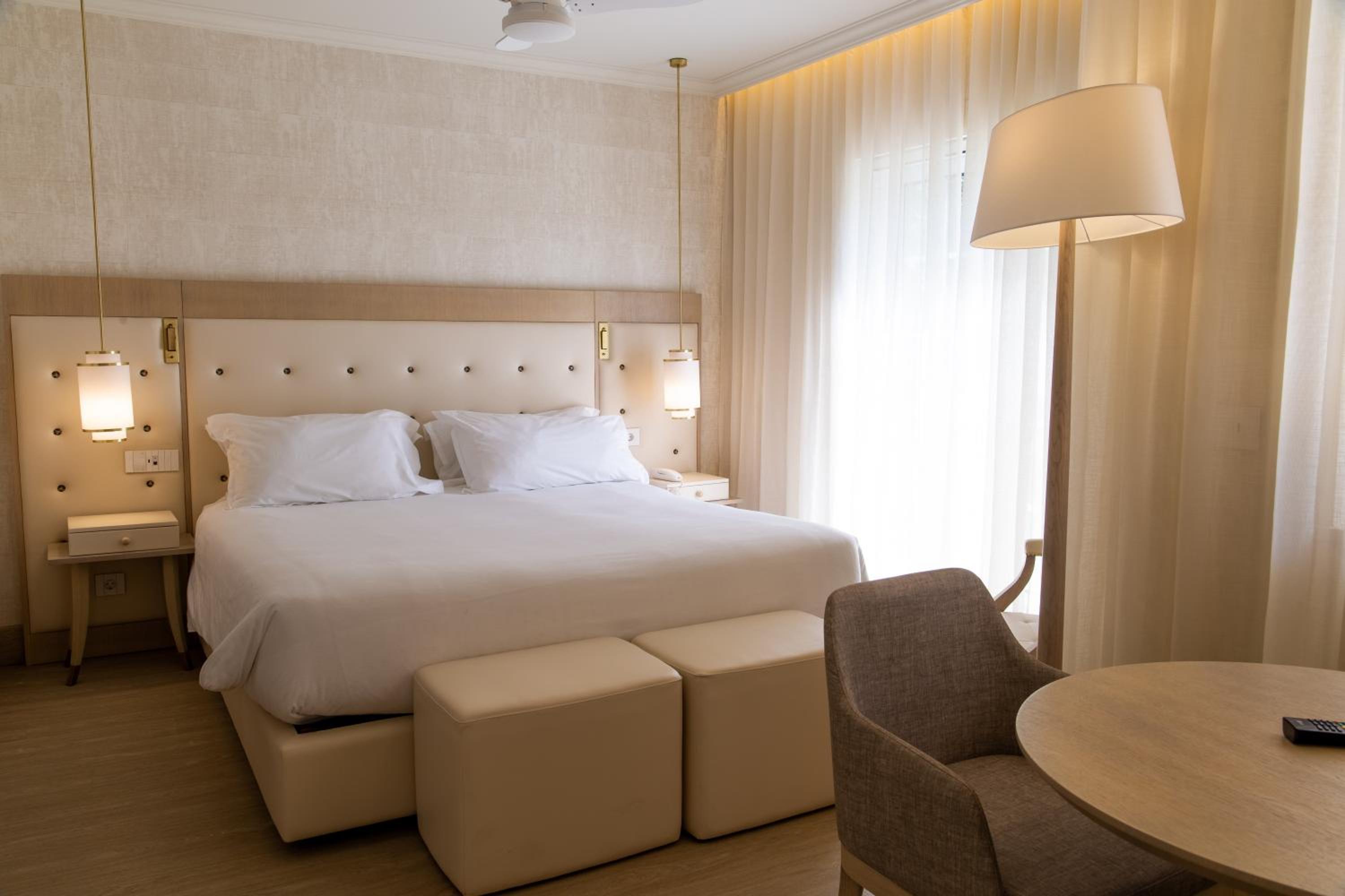Deluxe Double Room - Photo 1