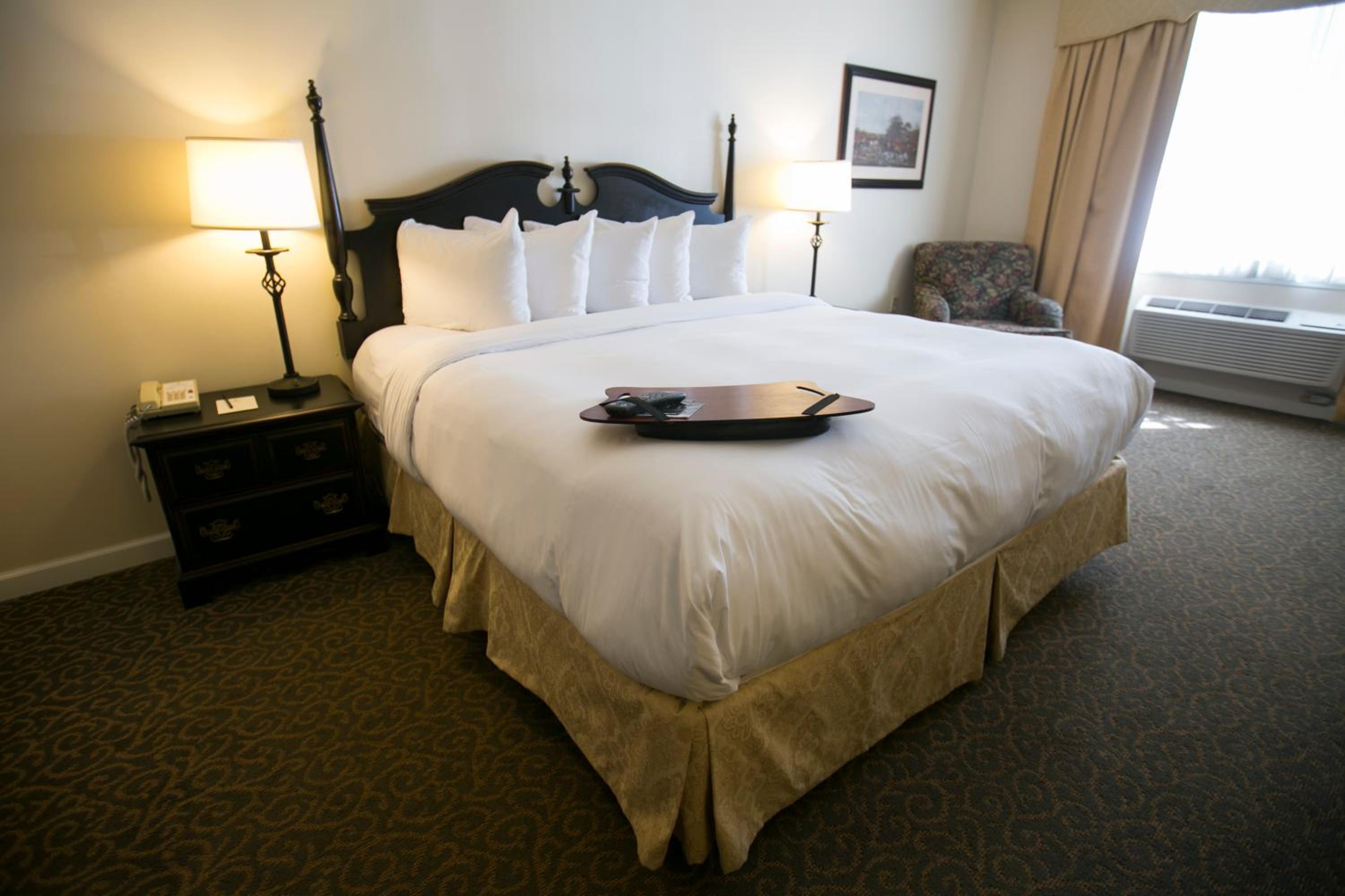 King Room - Non Smoking - Photo 2