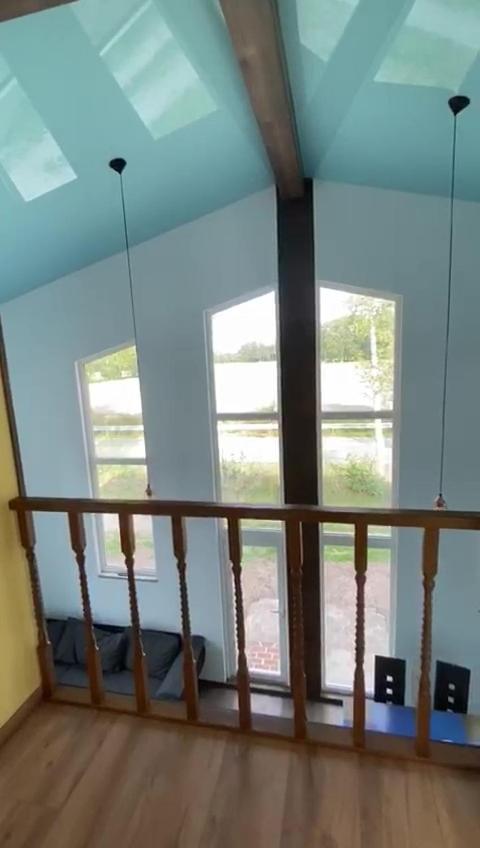 Three-Bedroom House photo 3