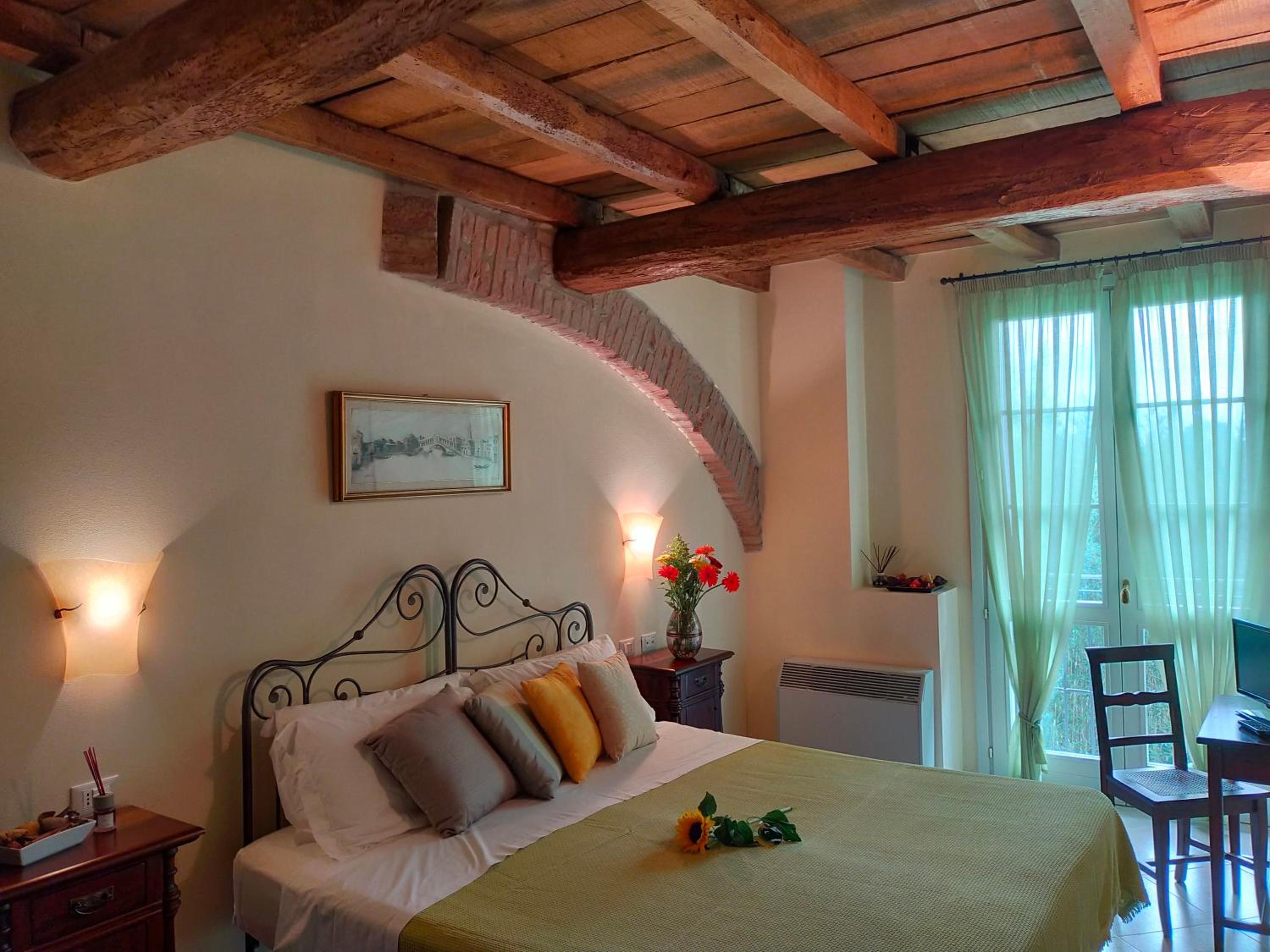 Superior Double or Twin Room photo 3