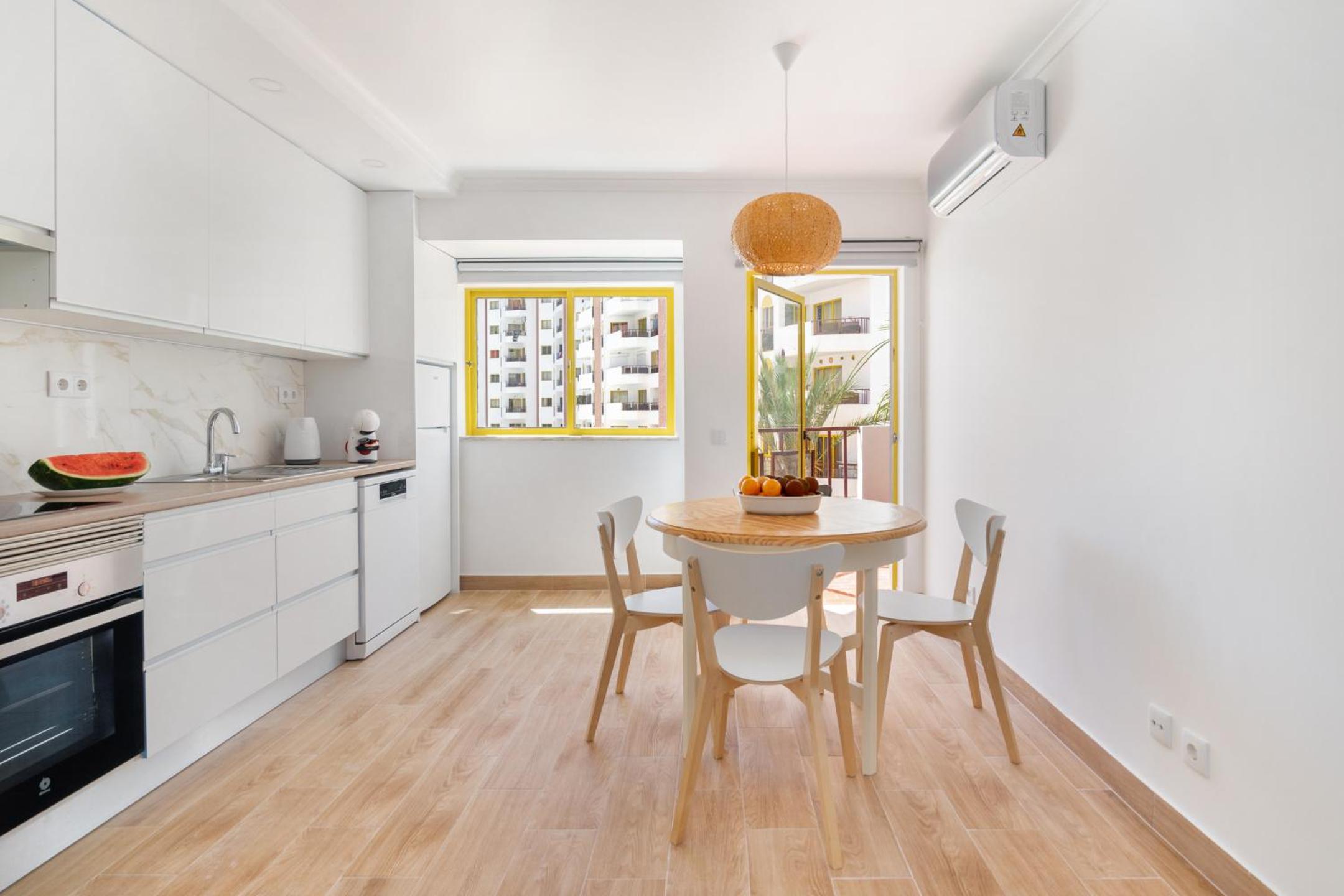 One-Bedroom Apartment - Photo 14