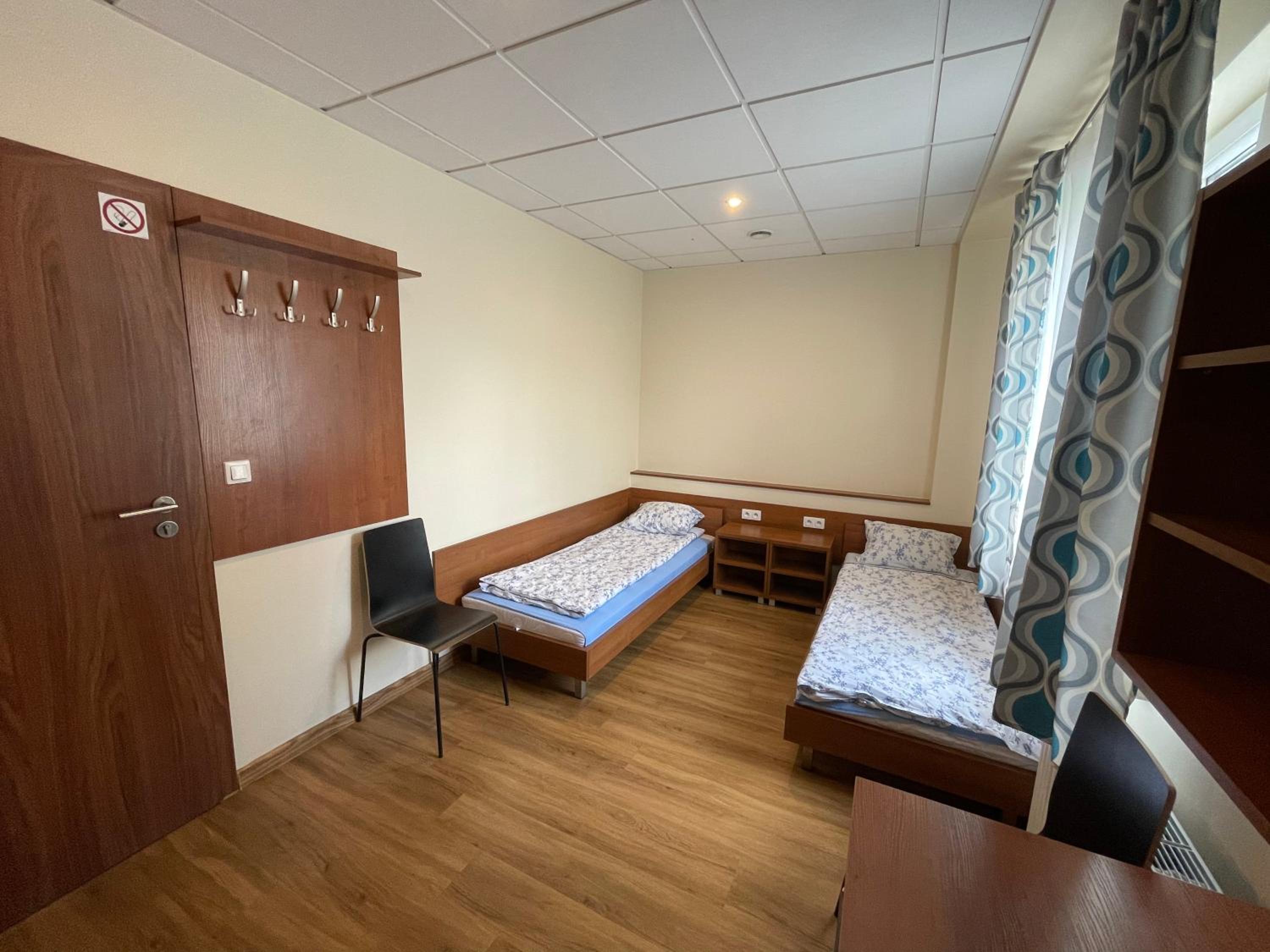Double Room with Private Bathroom - Photo 3