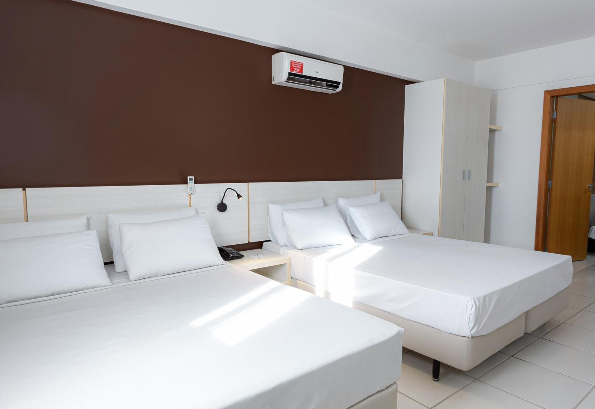 Deluxe Queen Room with Two Queen Beds photo 1