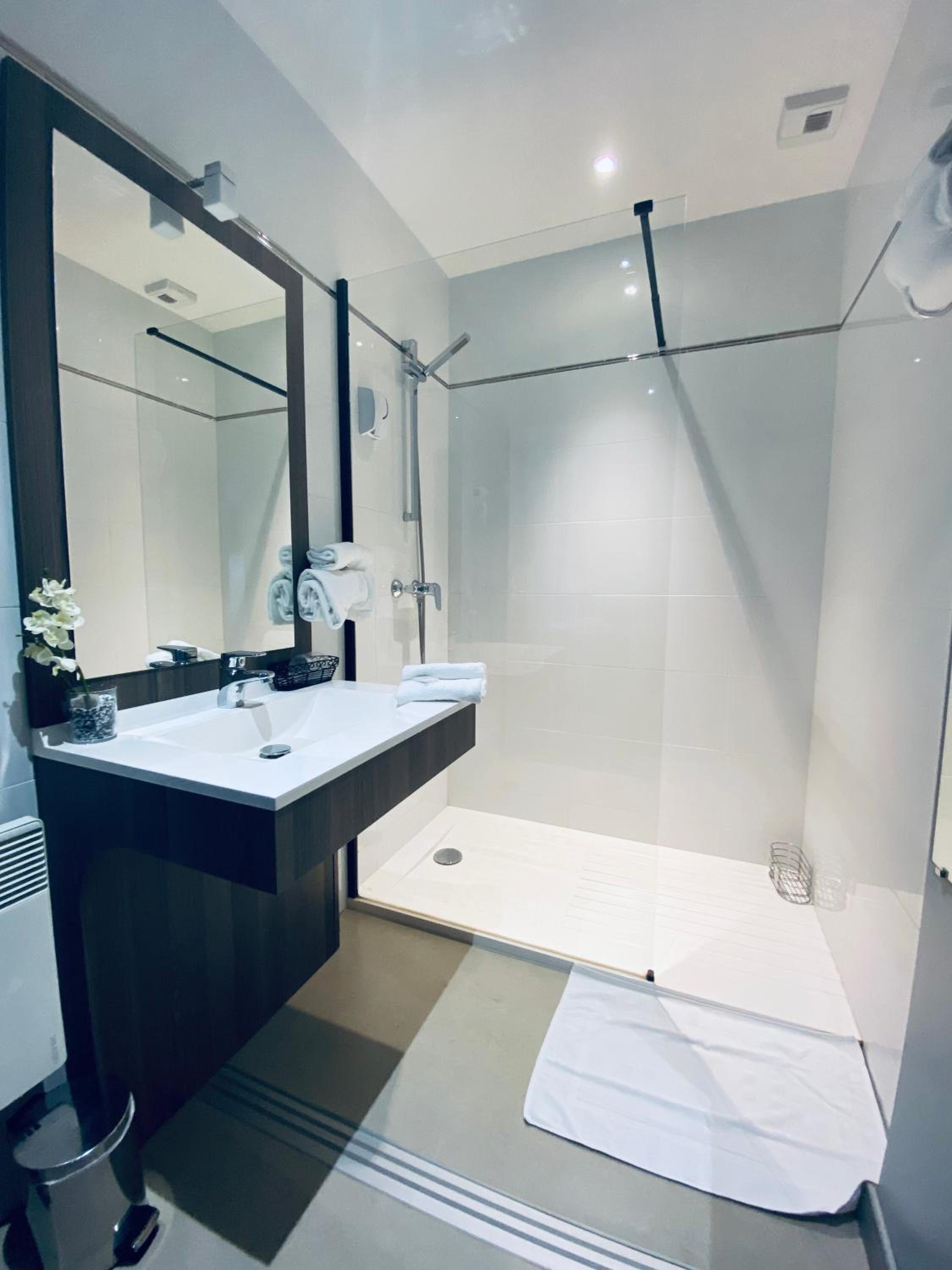 Superior Quadruple Room photo 3