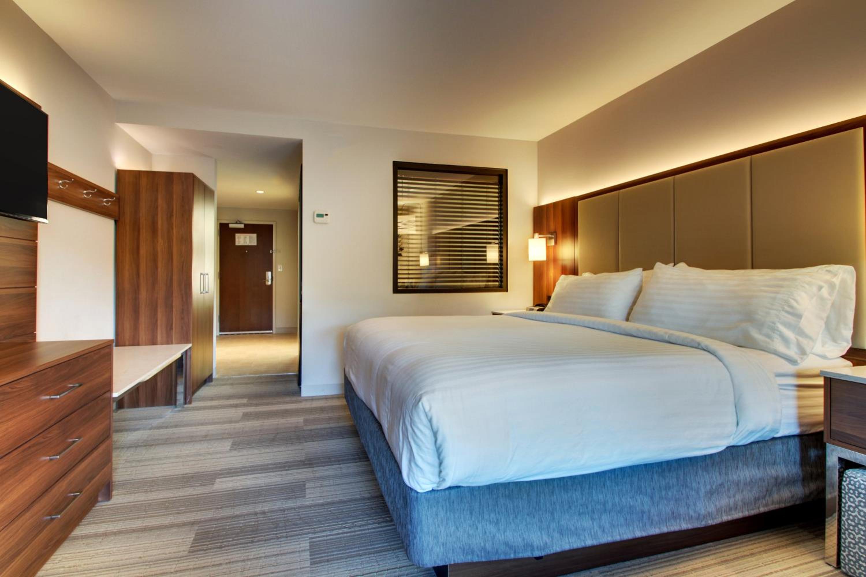 King Suite with Balcony