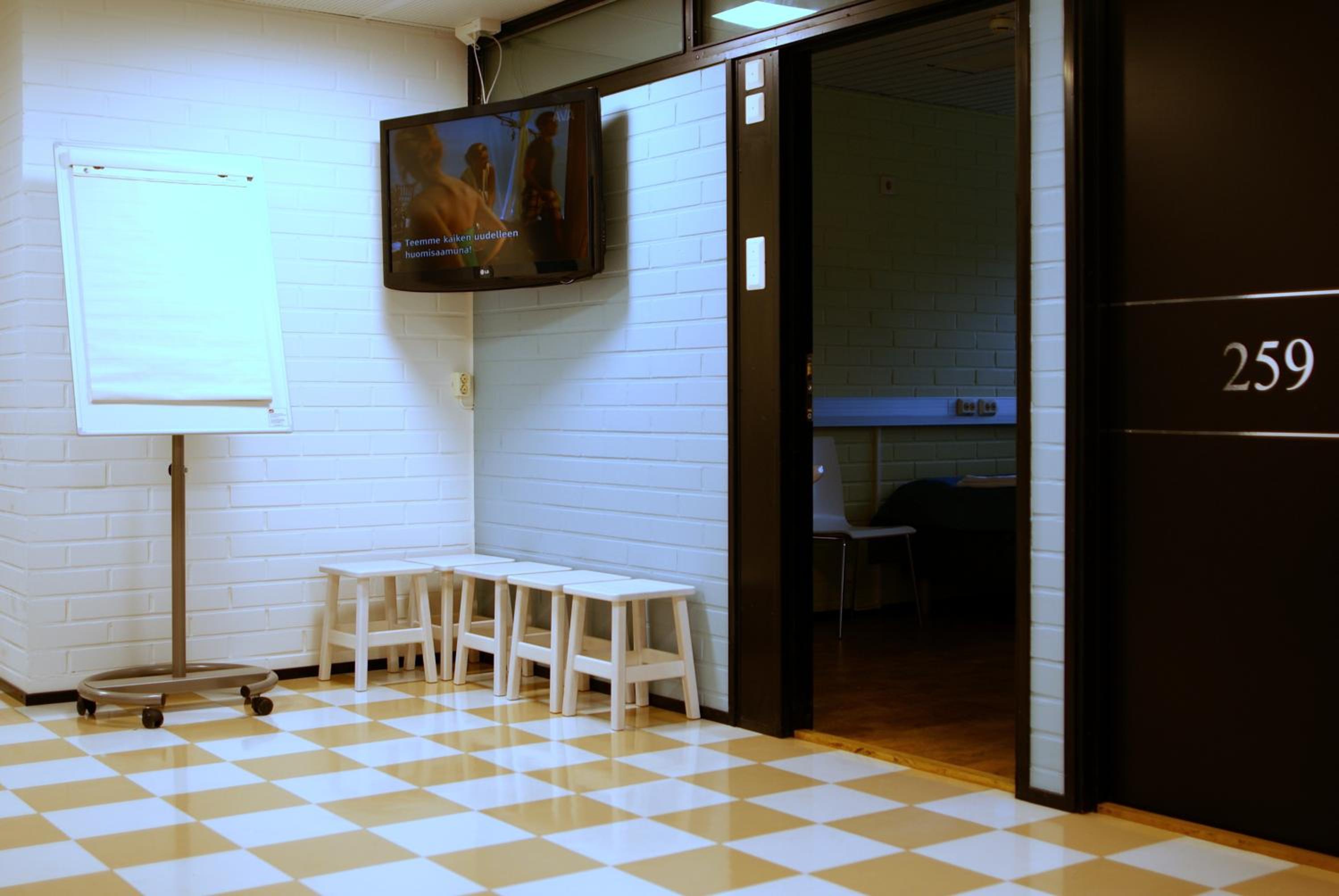 Twin Room with Shared Bathroom and Spa Access photo 3