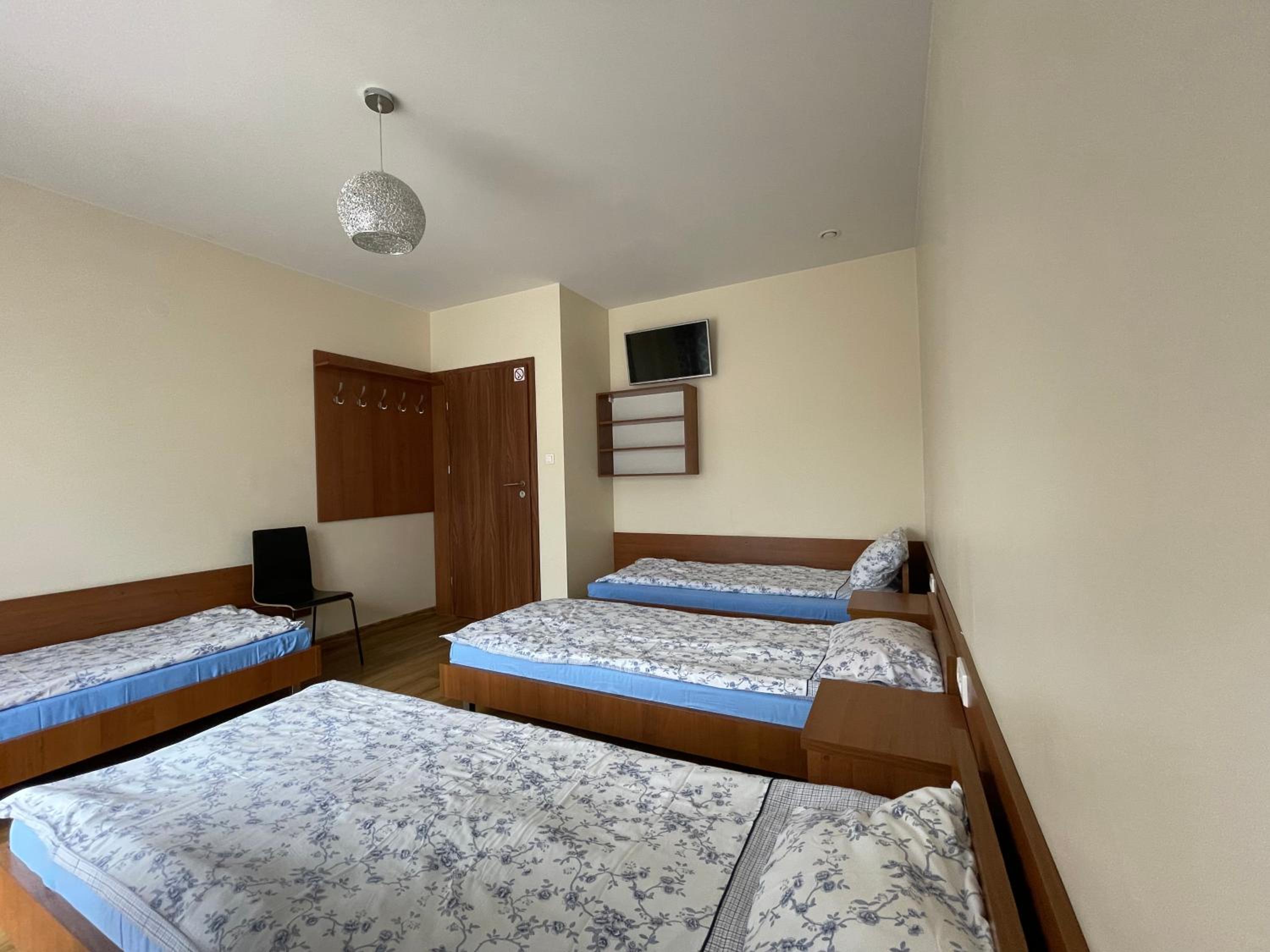 Quadruple Room with Balcony - Photo 1