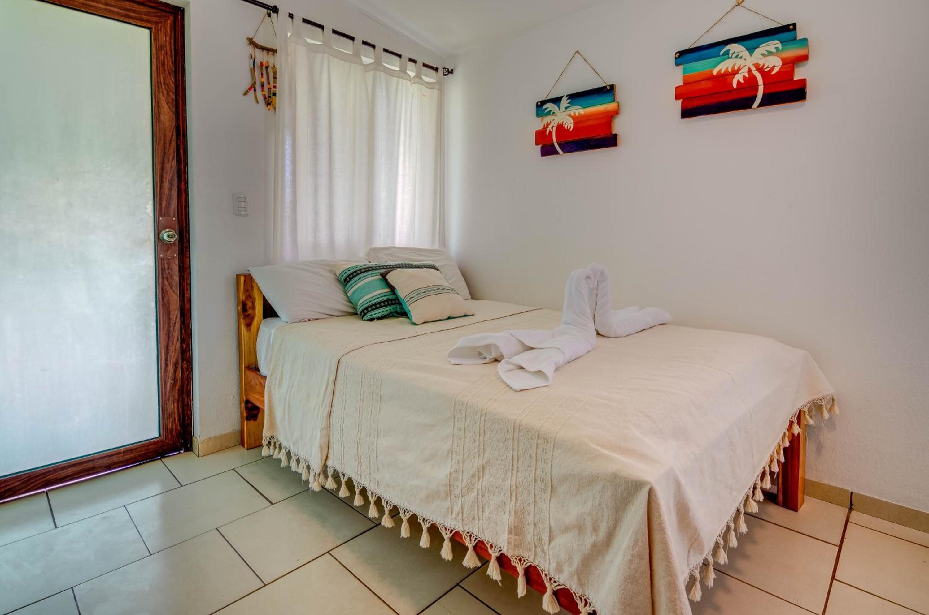 Beachfront Triple Room photo 3