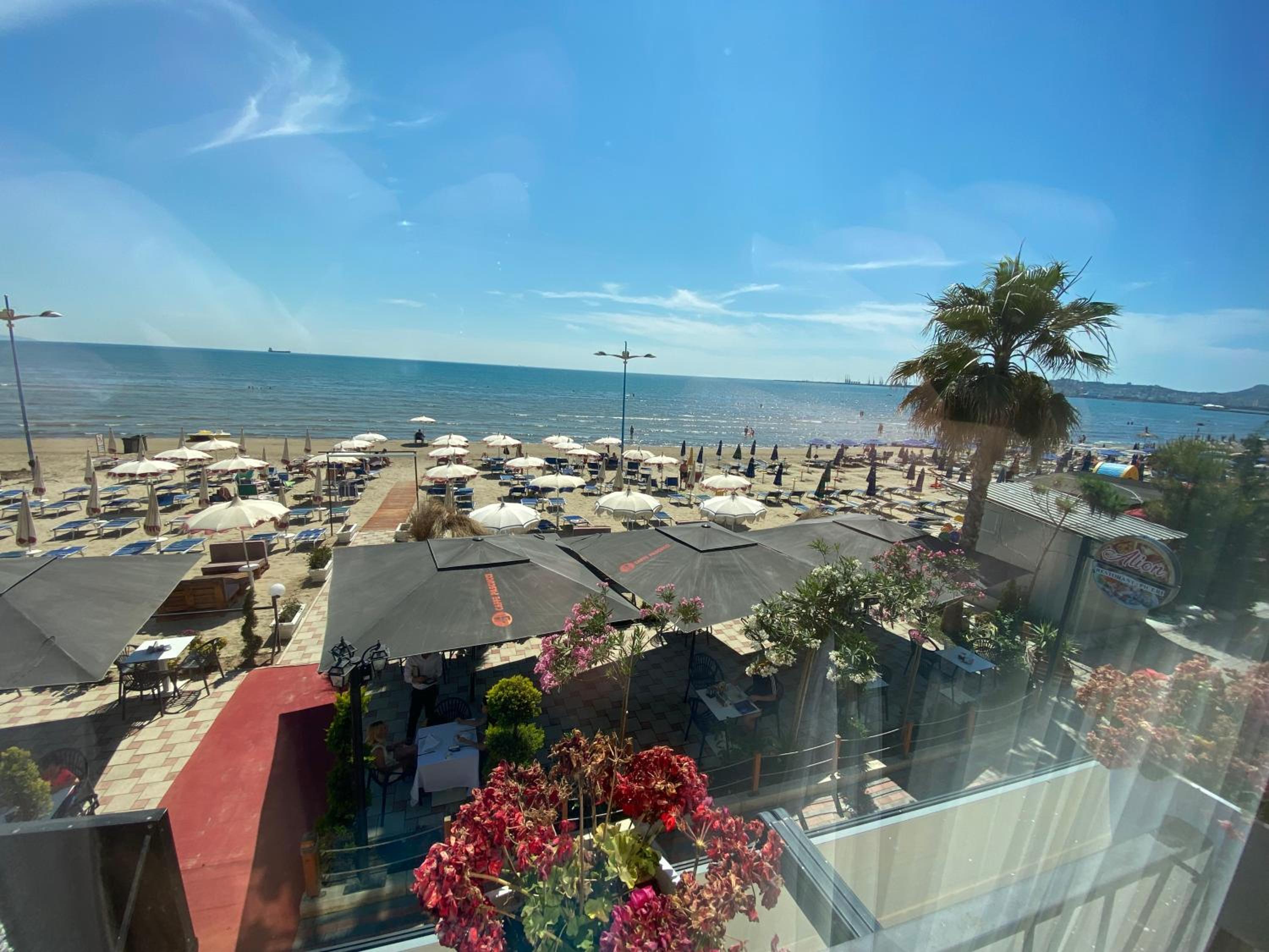 Triple Room with Sea View and French Balcony photo 3