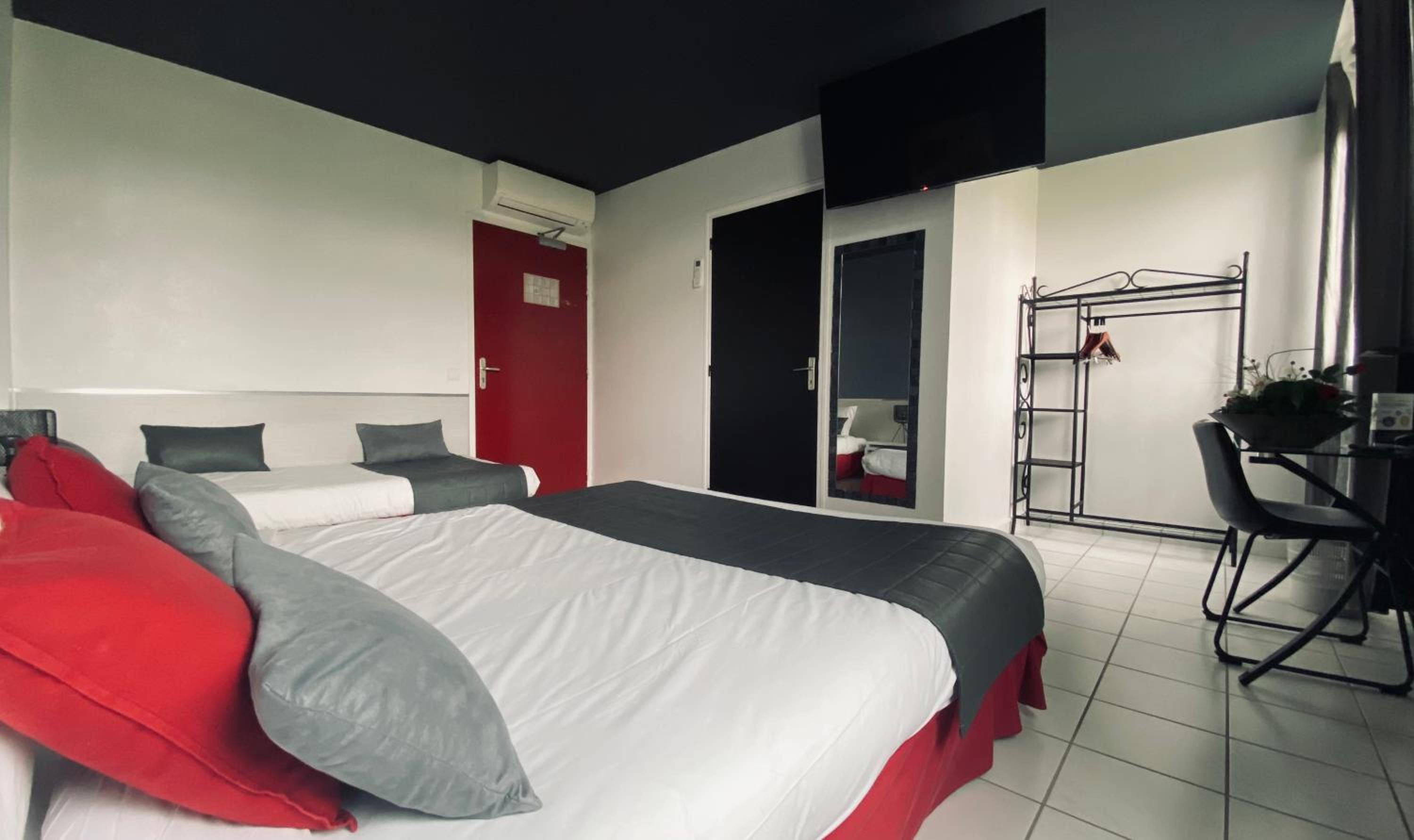 Triple Room - Photo 18