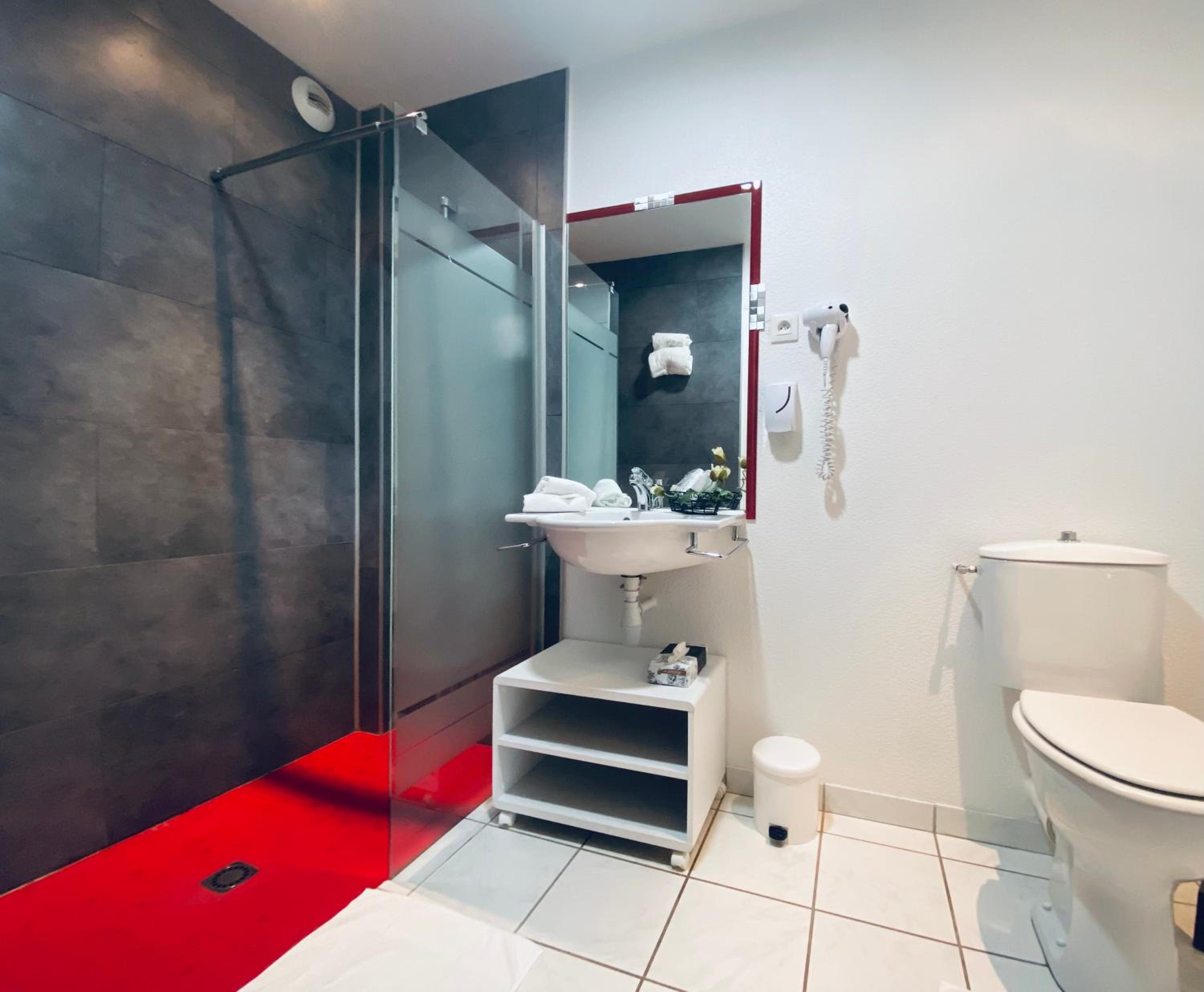 Triple Room - Photo 16