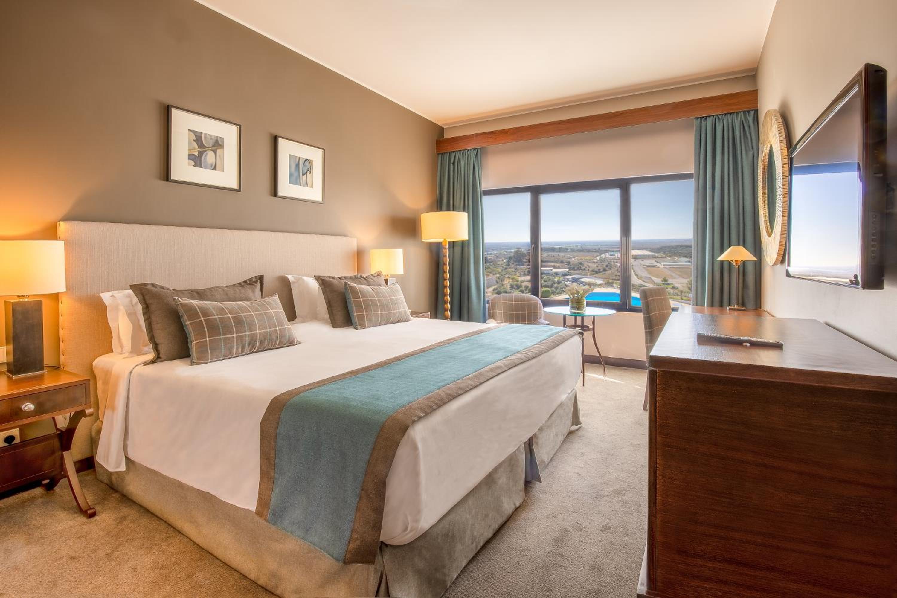 Superior Double Room with Panoramic View - Photo 2