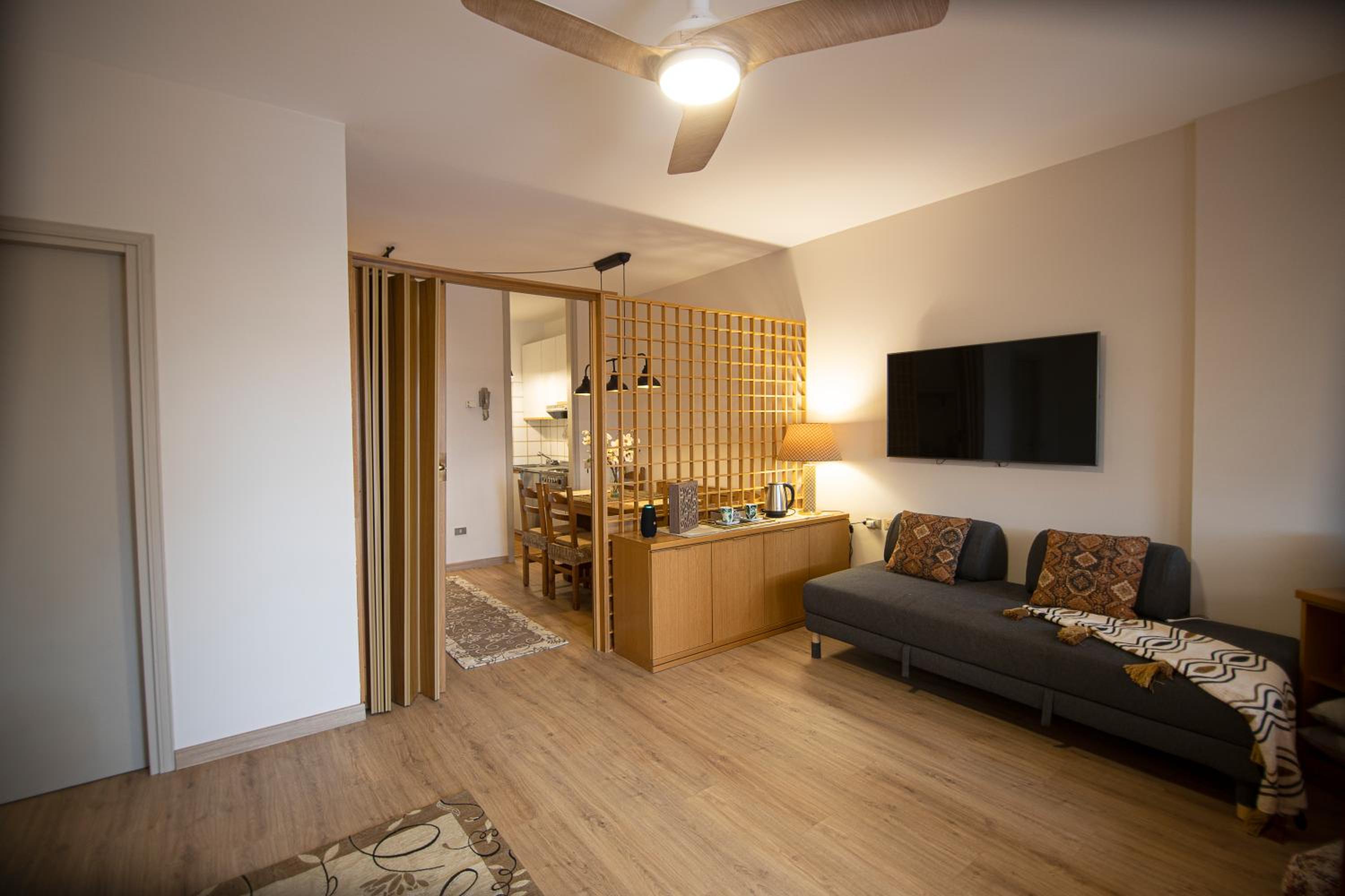 Studio Apartment photo 1