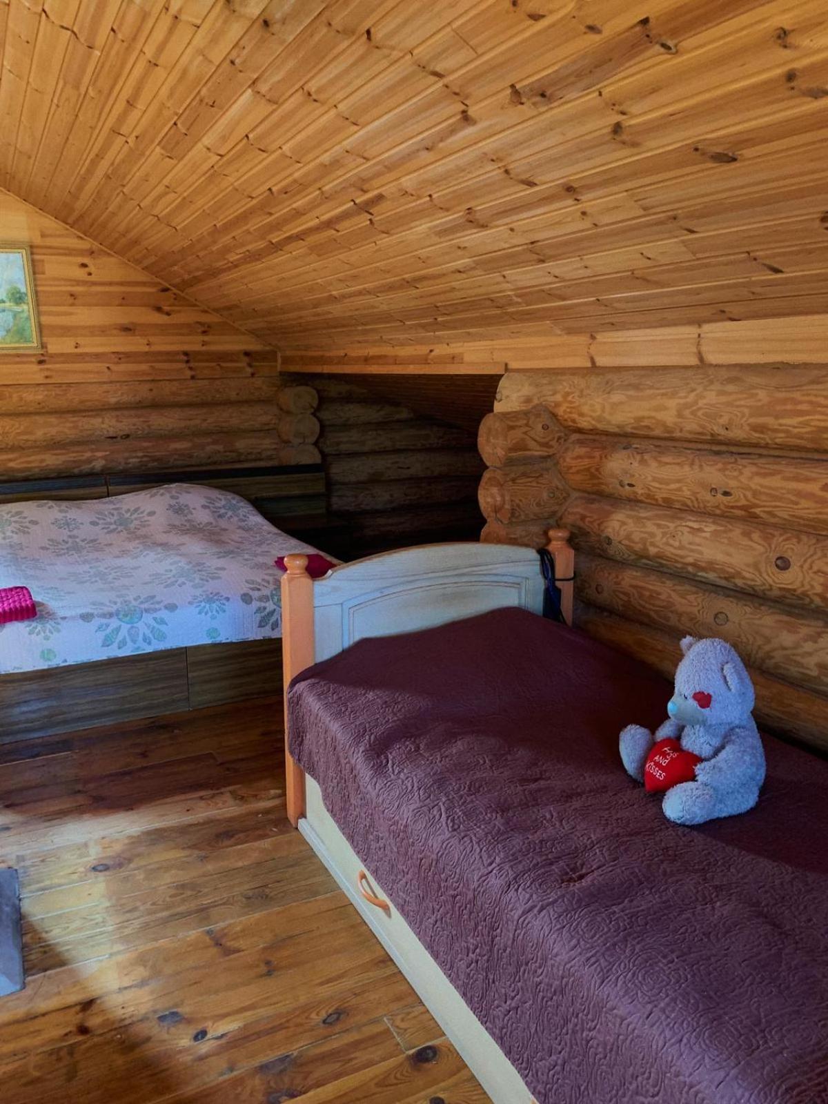 One-Bedroom House - Photo 2