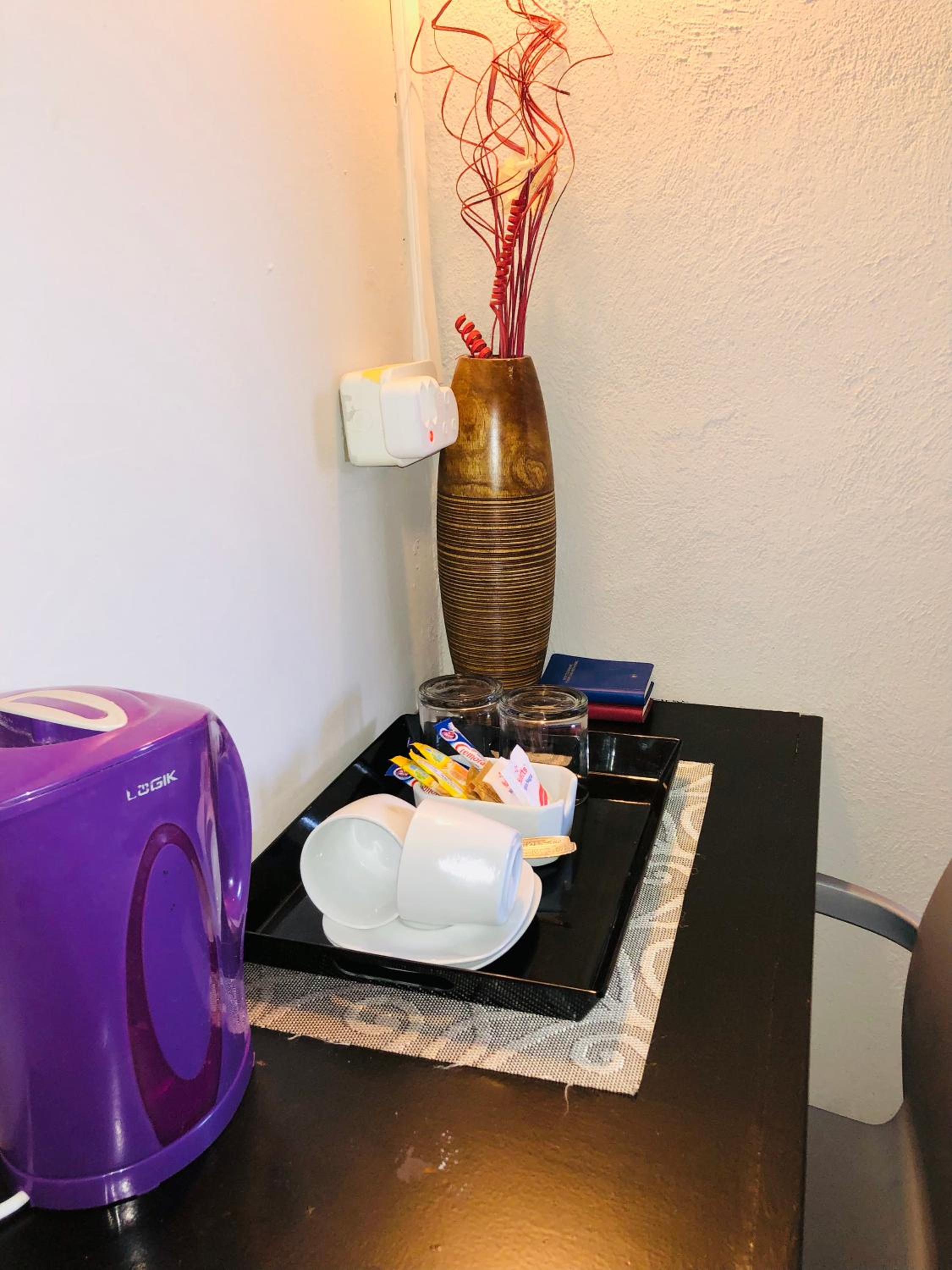 Double Room with Private Bathroom - Photo 3