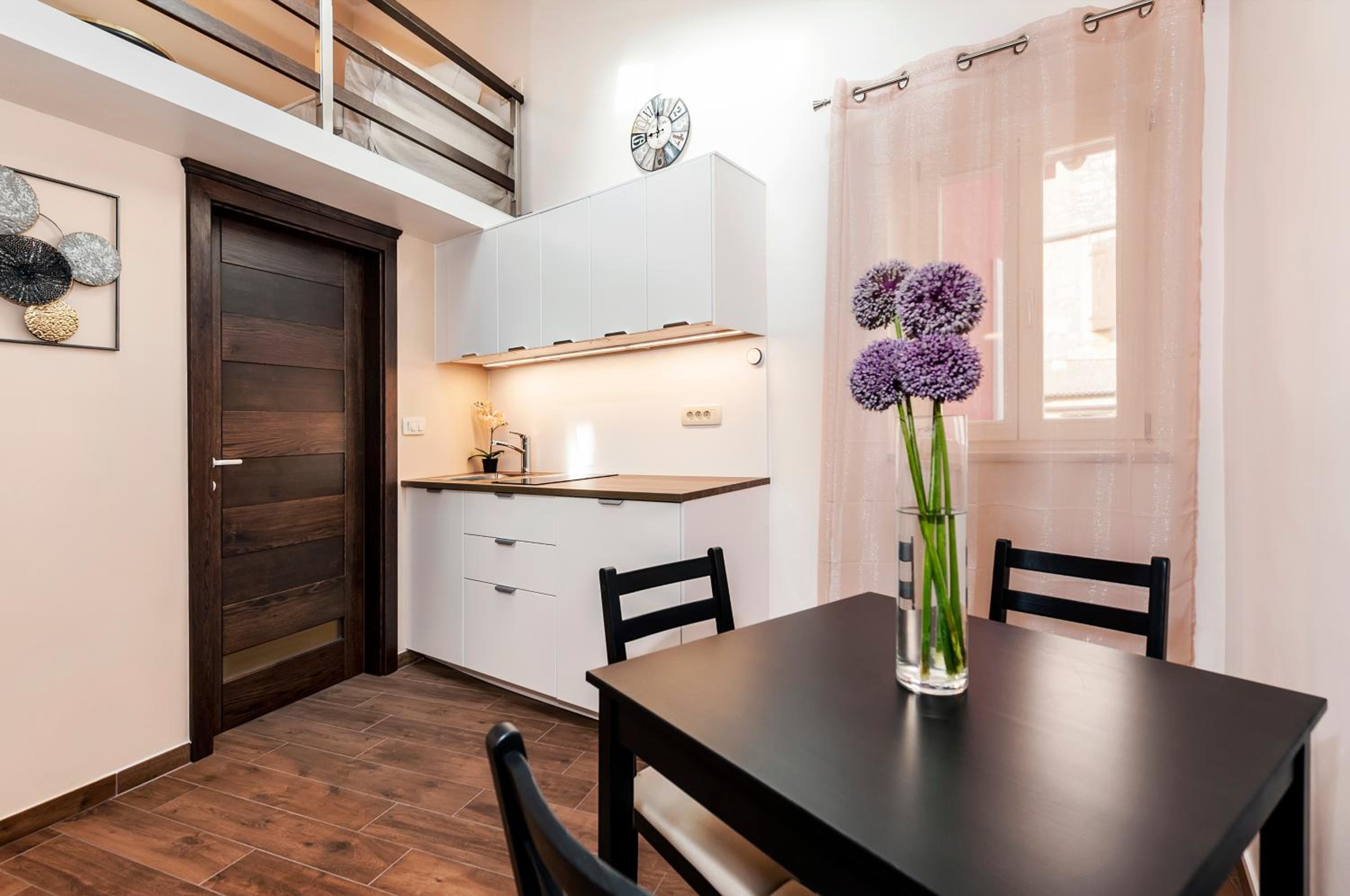 Superior Apartment - Photo 2