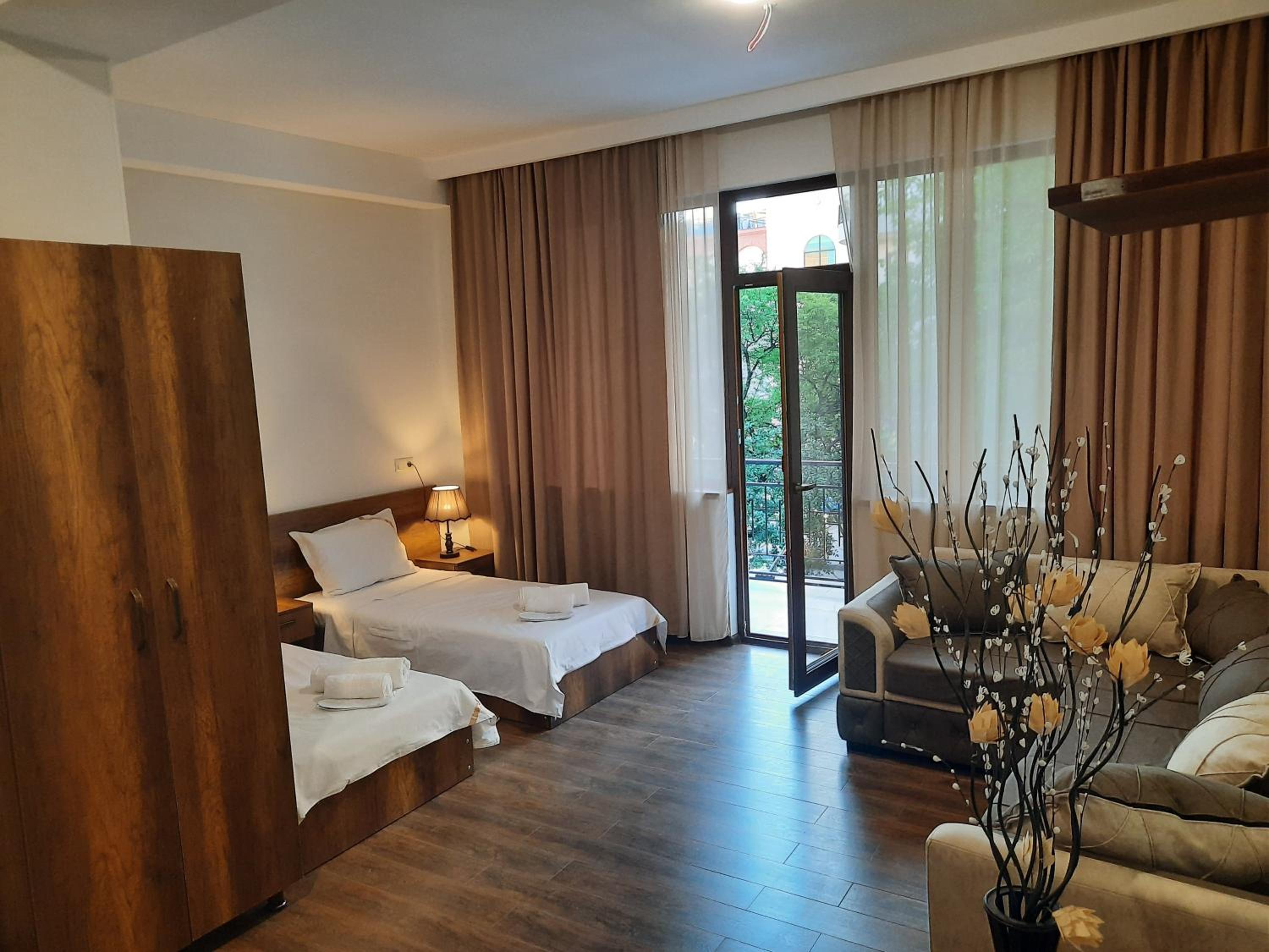 Deluxe Double or Twin Room with Balcony