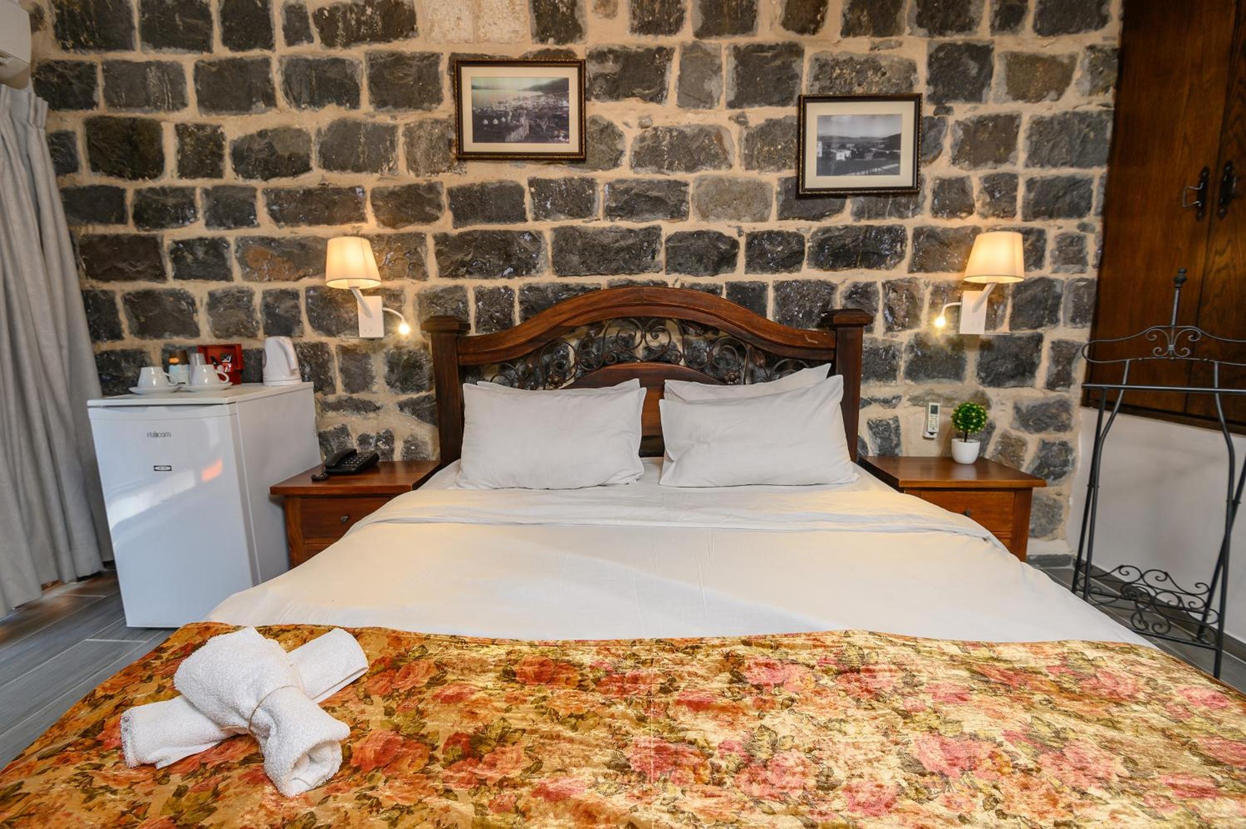 Double Room - Photo 5