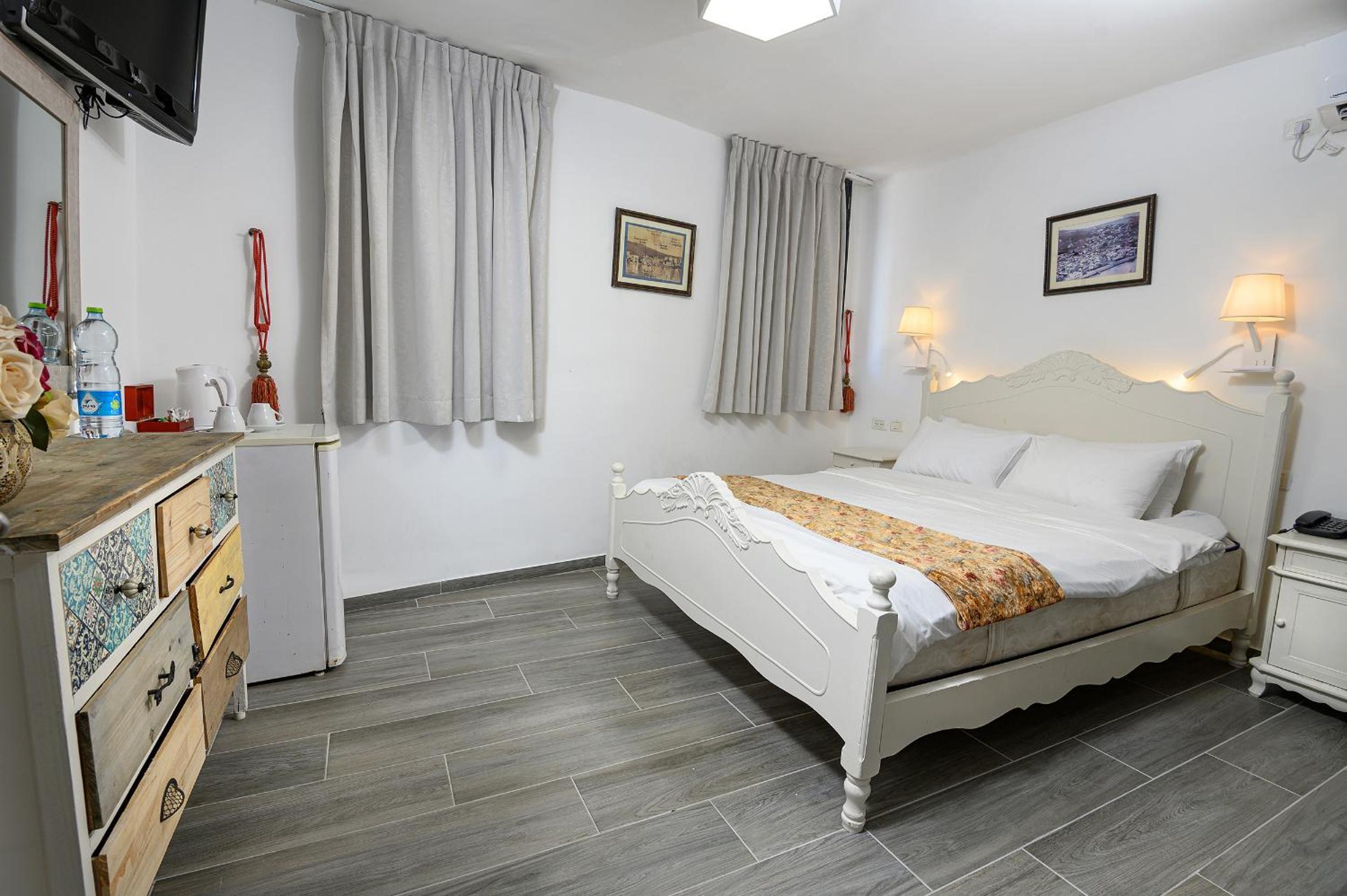 Double Room - Photo 4