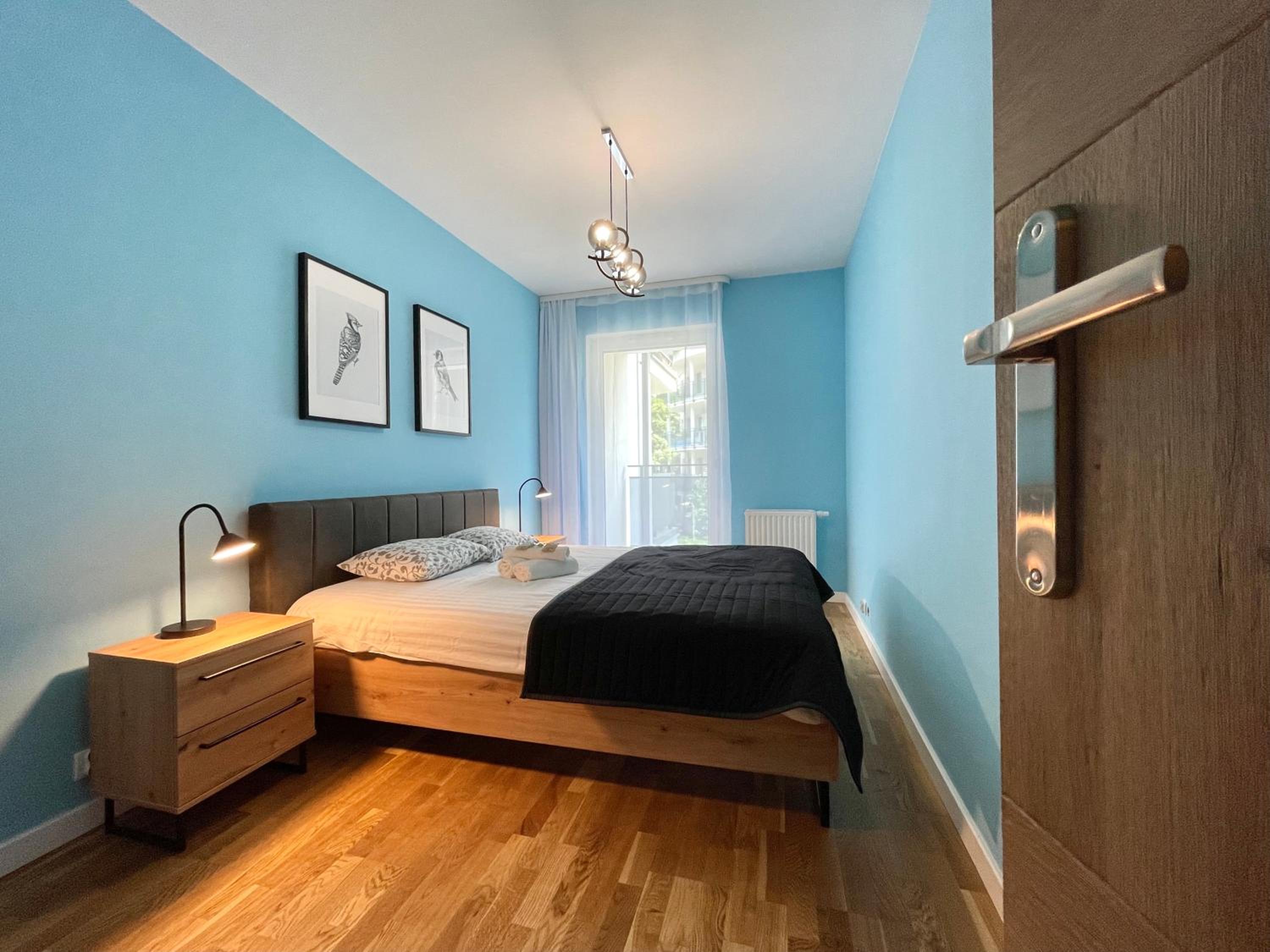 One-Bedroom Apartment - Photo 12