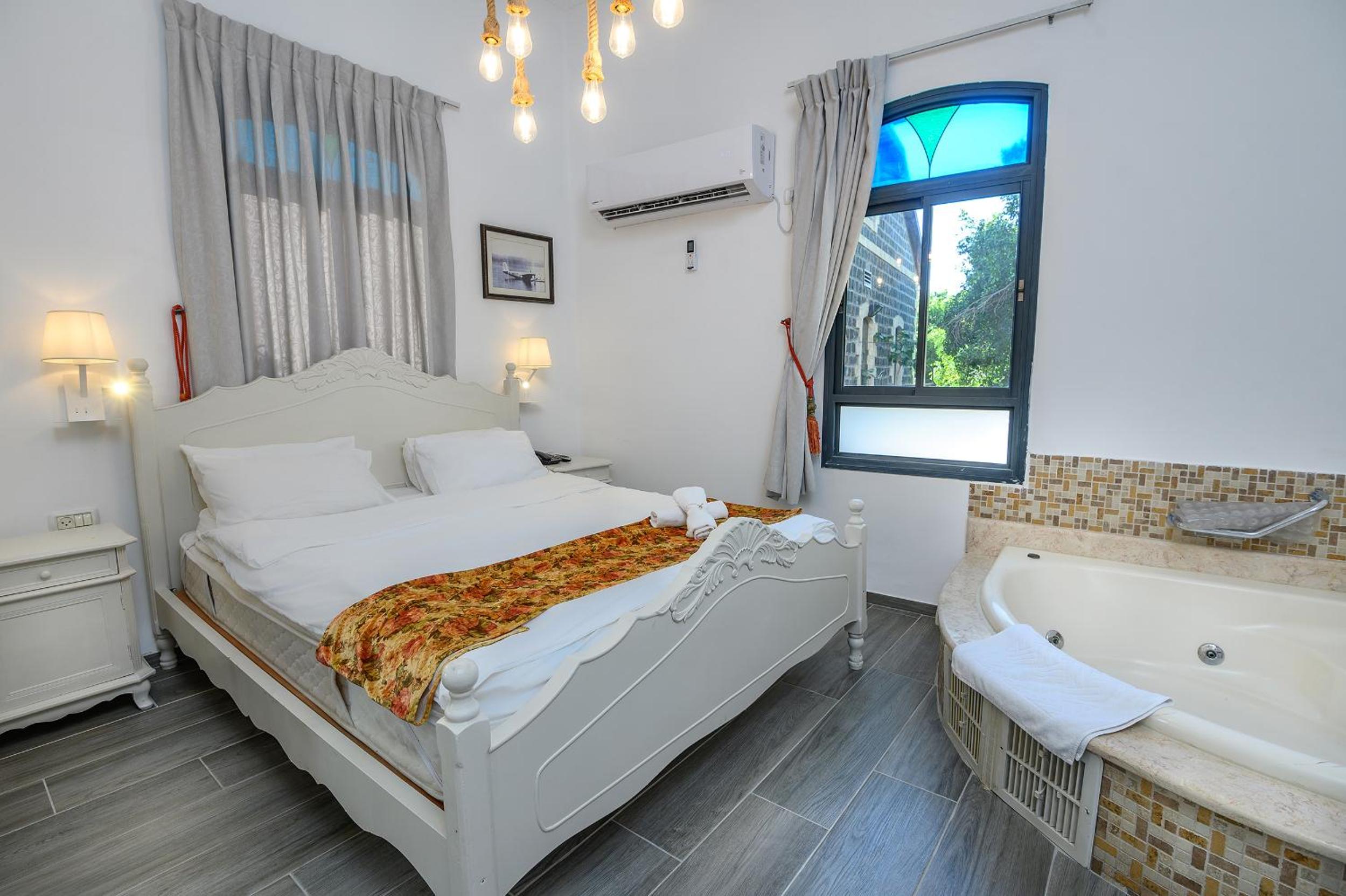 Deluxe Double Room - Photo 6