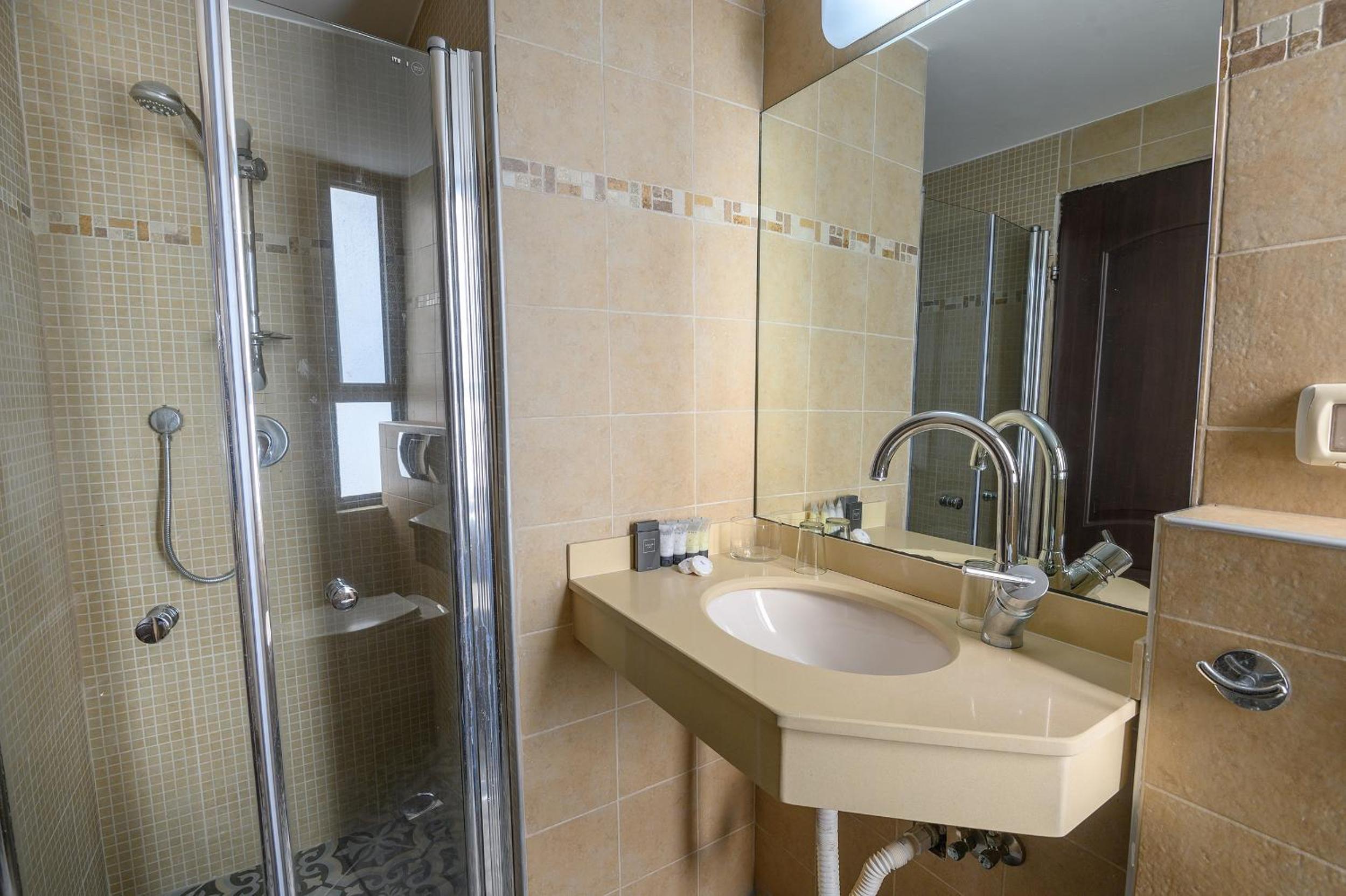Deluxe Double Room - Photo 4