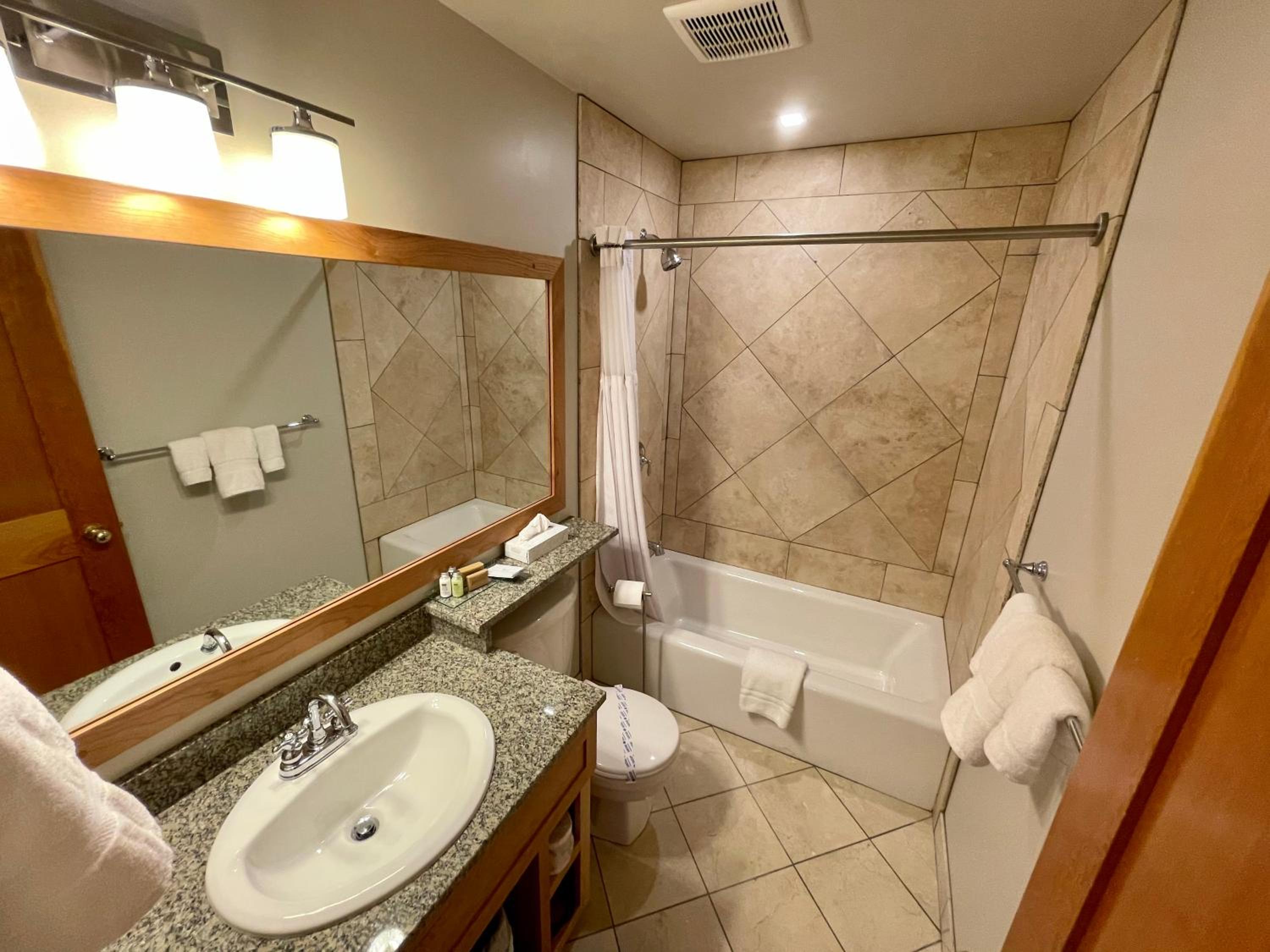Queen Room with Balcony - Non Pet Friendly photo 2